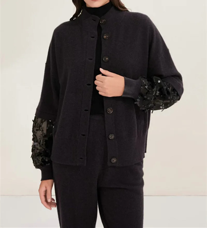 Осень-зима 2025 г., однобортный кашемировый вязаный кардиган с круглым вырезом и длинными рукавами, блестками
Осень-зима 2025 г., однобортный кашемировый вязаный кардиган с круглым вырезом и длинными рукавами, блестками