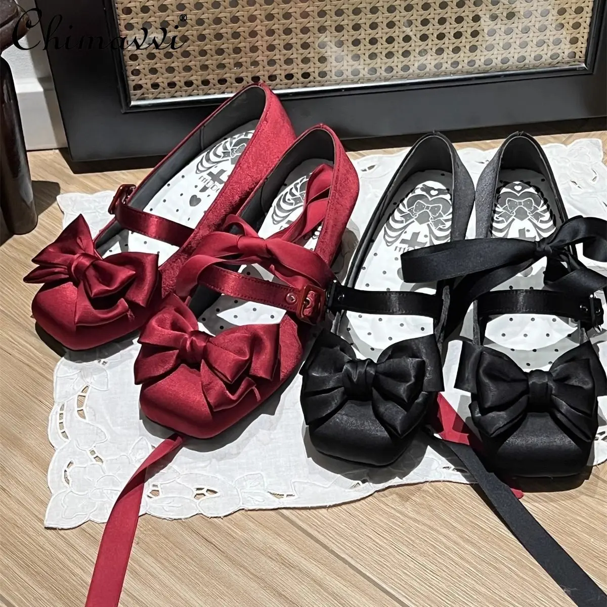 Original Lolita Square-Toed Satin Single Shoes 2025 Spring and Autumn New Sweet Girl Cute Bow Elegant Lolita Mary Jane Shoes
Original Lolita Square-Toed Satin Single Shoes 2025 Spring and Autumn New Sweet Girl Cute Bow Elegant Lolita Mary Jane Shoes