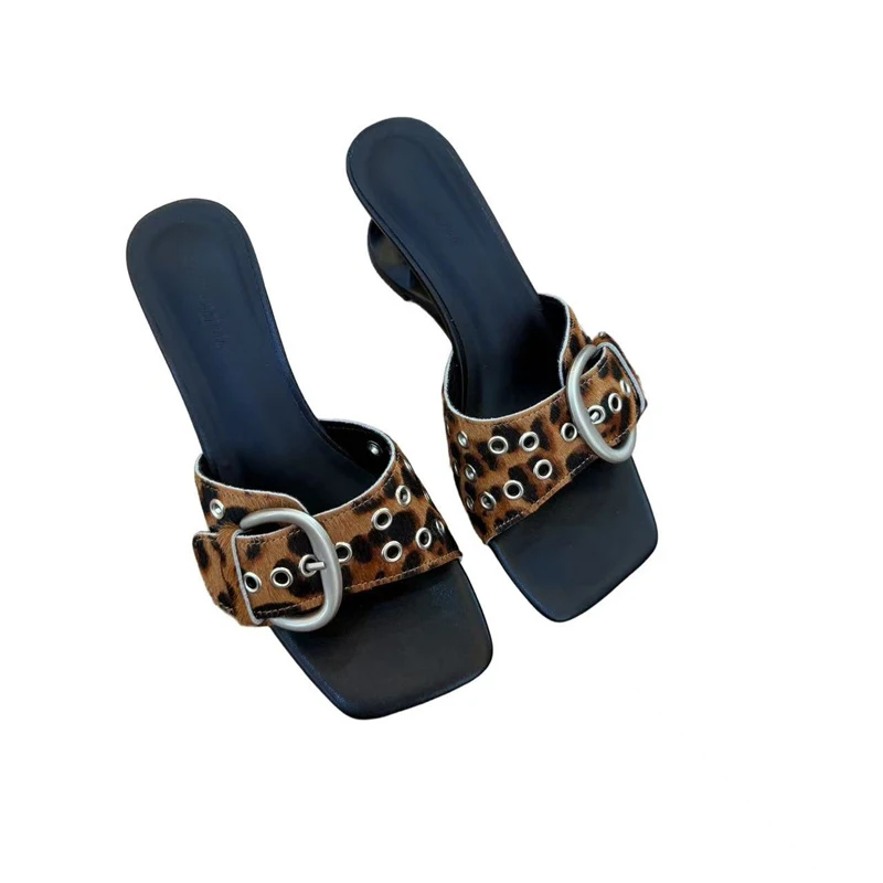 Women Slippers Leopard Horsehair Wedge Sandals 2026 Summer Belt Buckle Ladies Shoes Black Bizarre Heels Fashion Slippers
Women Slippers Leopard Horsehair Wedge Sandals 2026 Summer Belt Buckle Ladies Shoes Black Bizarre Heels Fashion Slippers