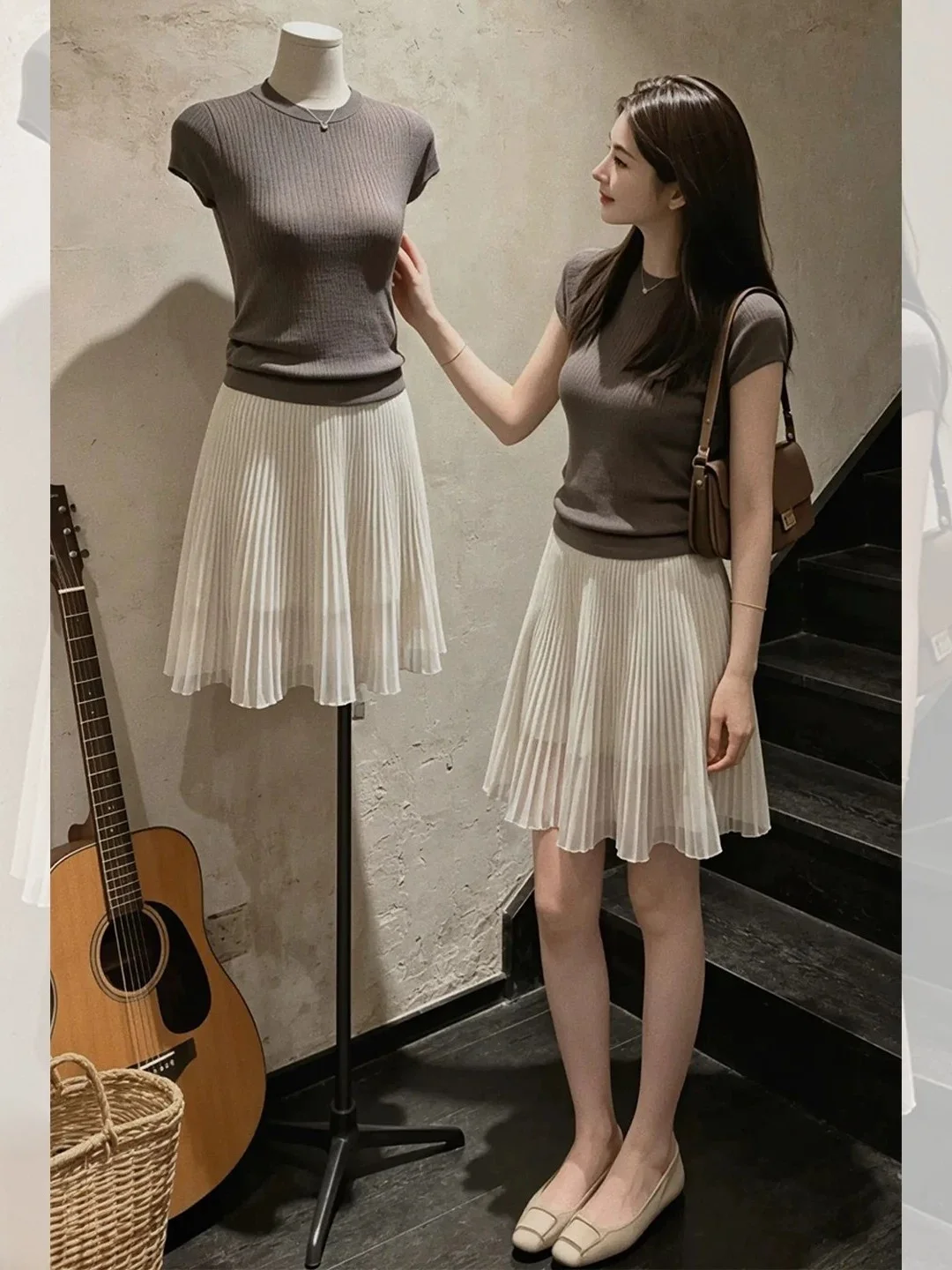 Casual Stripe Half Skirt Set Women's Slim Fit Short Sleeve Top And Skirt Two Piece Set Summer Fashion plus Size High Waist
Casual Stripe Half Skirt Set Women's Slim Fit Short Sleeve Top And Skirt Two Piece Set Summer Fashion plus Size High Waist