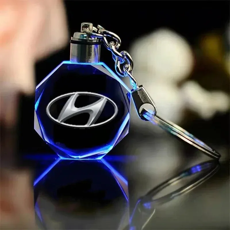 Shiny Crystal Octagon LED Car Keychain Pendant Key Ring For Hyundai Tucson Sonata Elantra Kona Auto Ornament Gift
Shiny Crystal Octagon LED Car Keychain Pendant Key Ring For Hyundai Tucson Sonata Elantra Kona Auto Ornament Gift