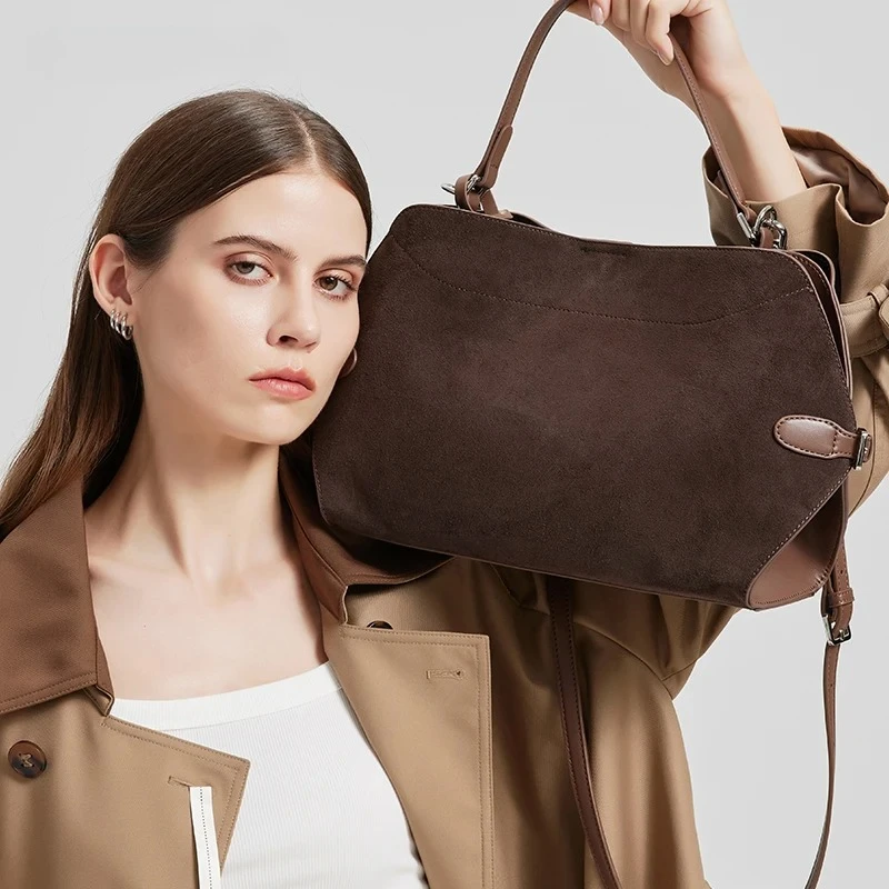 Luxury Suede Cow Leather Shoulder Bag for Women Soft Cowhide Durable Casual Crossbody Ladies Fashion Classic Handbag
Luxury Suede Cow Leather Shoulder Bag for Women Soft Cowhide Durable Casual Crossbody Ladies Fashion Classic Handbag