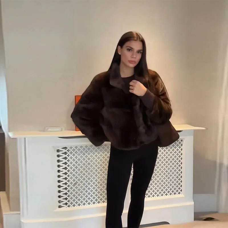 New women's casual commuter wear: autumn and winter women's lapel long-sleeved imitation fur jacket, soft warm jacket
New women's casual commuter wear: autumn and winter women's lapel long-sleeved imitation fur jacket, soft warm jacket