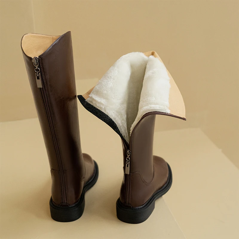 Women's genuine leather warm plush inside cold weather winter knee high snow boots casual female knight boots shoes for women
Women's genuine leather warm plush inside cold weather winter knee high snow boots casual female knight boots shoes for women