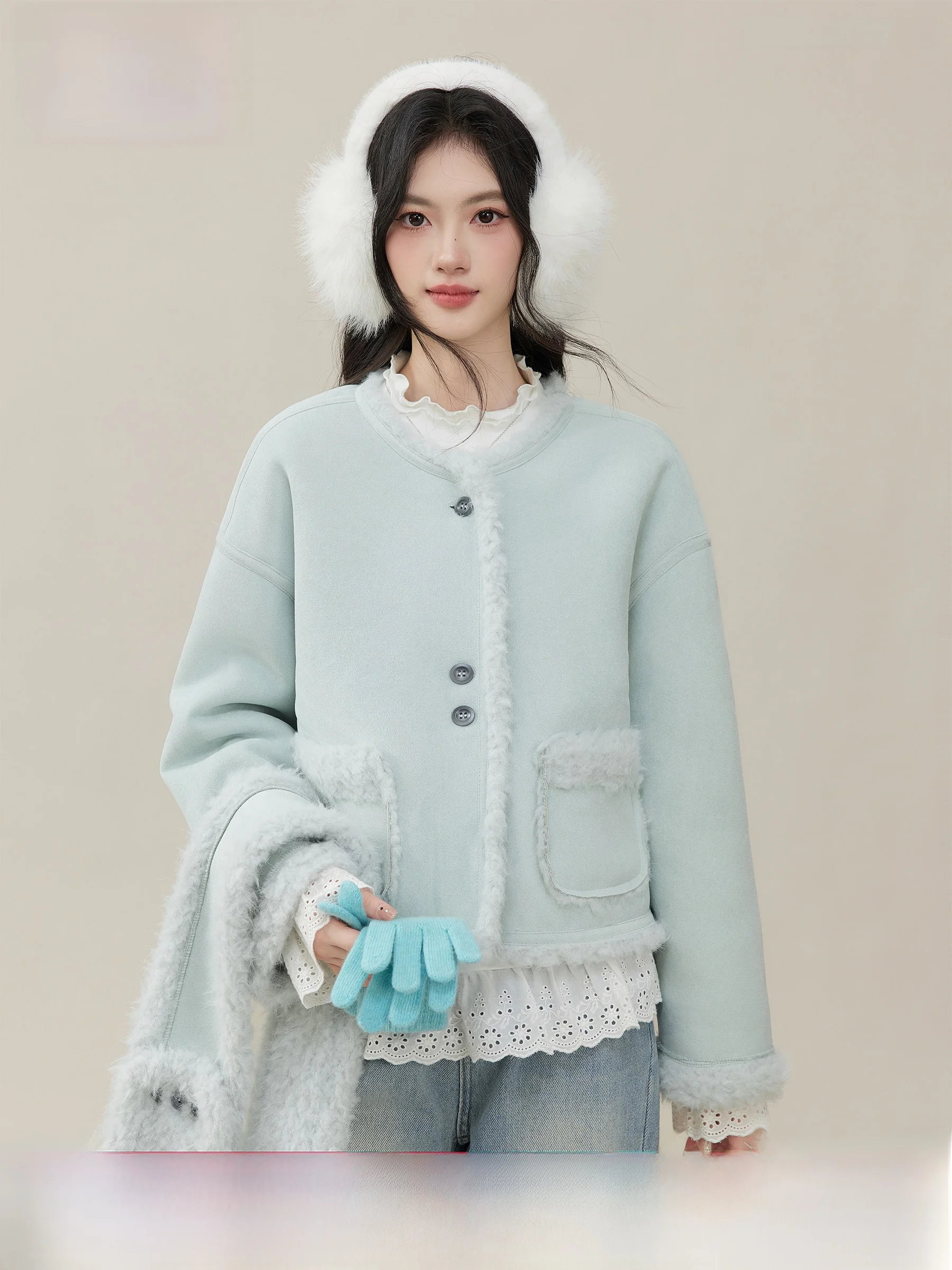 Женское теплое пальто Ele Snug Fit из замши и вельвета с меховой подкладкой, на пуговицах, из полиэфирного волокна, от Lingjiu
Женское теплое пальто Ele Snug Fit из замши и вельвета с меховой подкладкой, на пуговицах, из полиэфирного волокна, от Lingjiu