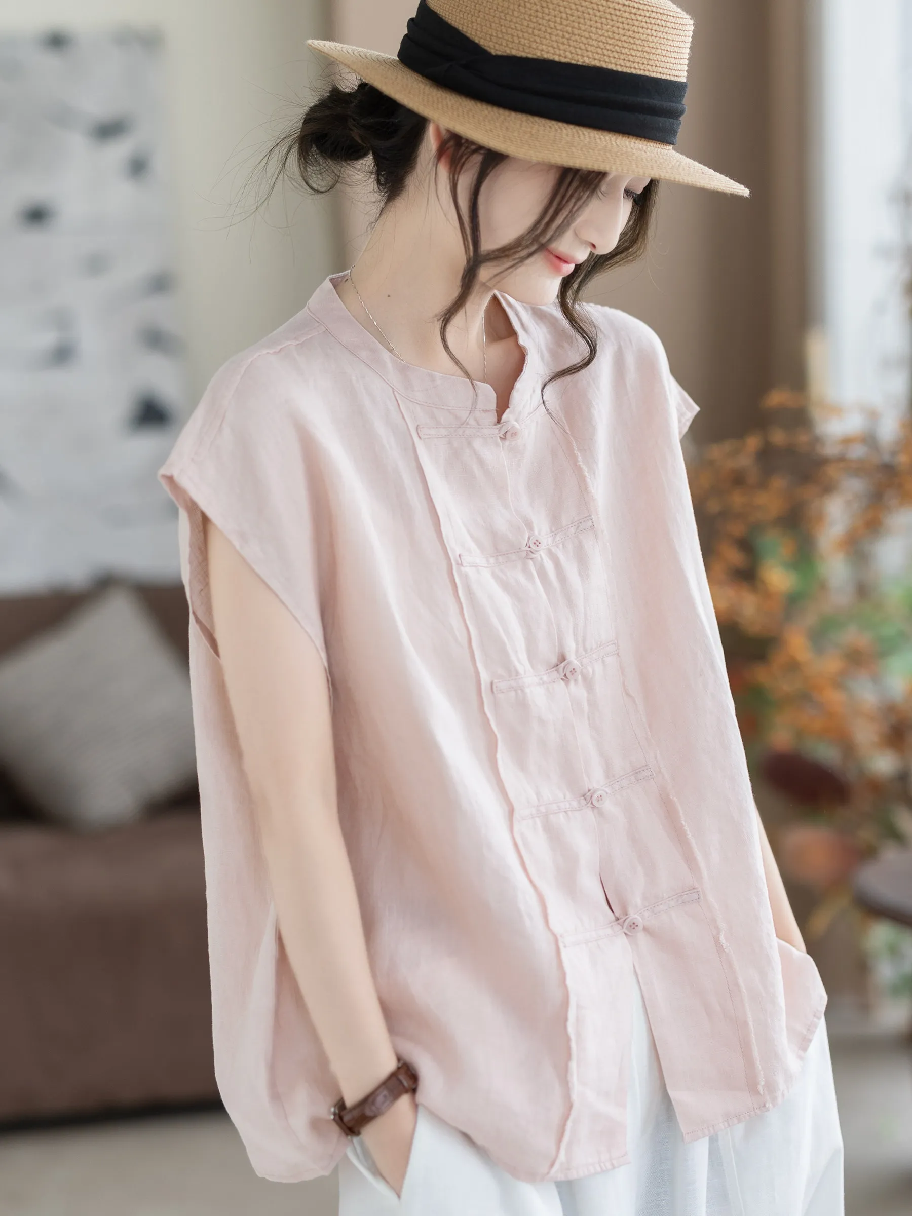 New Chinese Style Thin Sleeveless Shirt Women Summer Vintage High Sensation Meat Covering Slimming Silk Small Shirt ...
New Chinese Style Thin Sleeveless Shirt Women Summer Vintage High Sensation Meat Covering Slimming Silk Small Shirt ...