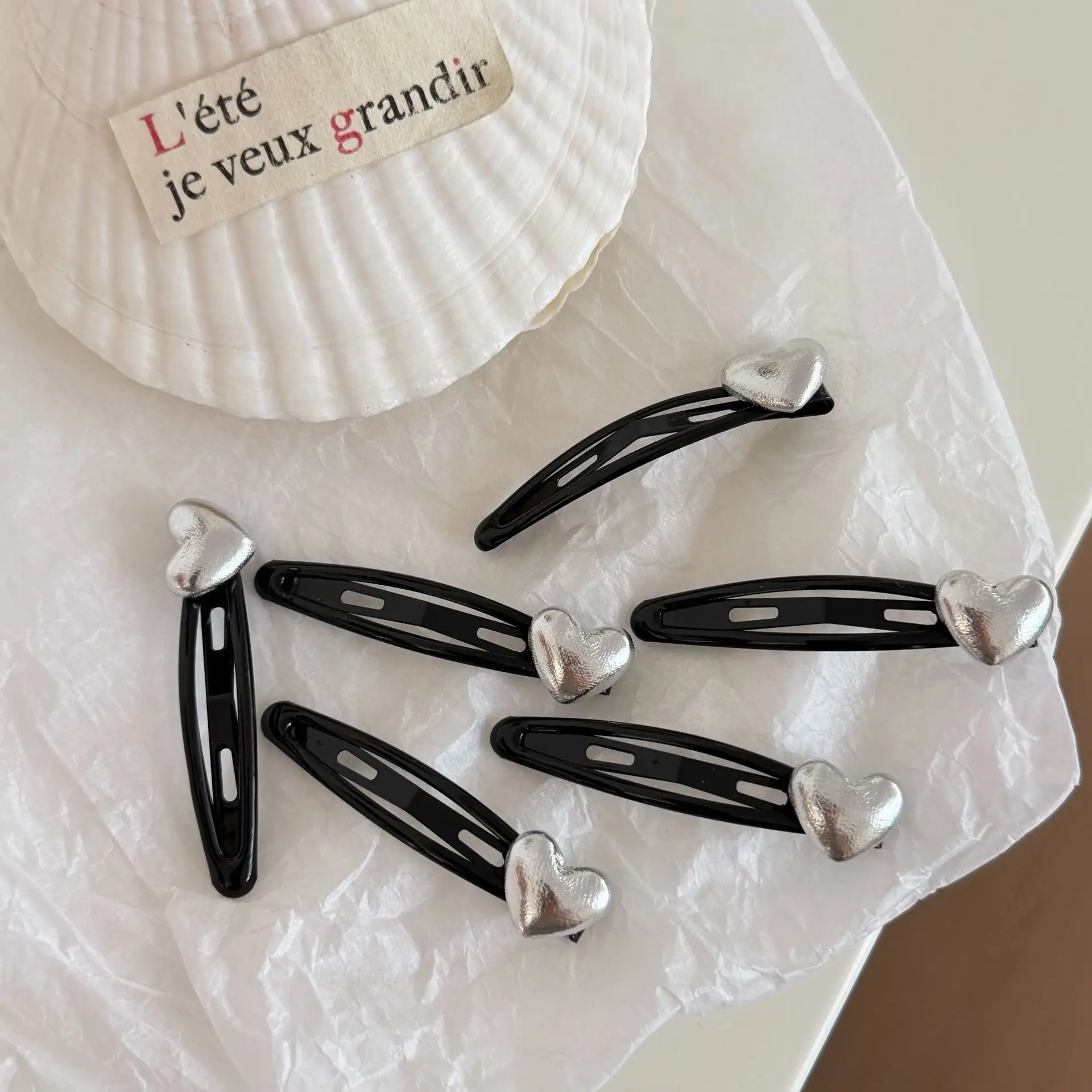 Hair Clip Enamel Small Heart Side Bangs Lightweight Refined Daily Premium Quality Sturdy Rose Gold Tone Non Slip Versatile
Hair Clip Enamel Small Heart Side Bangs Lightweight Refined Daily Premium Quality Sturdy Rose Gold Tone Non Slip Versatile