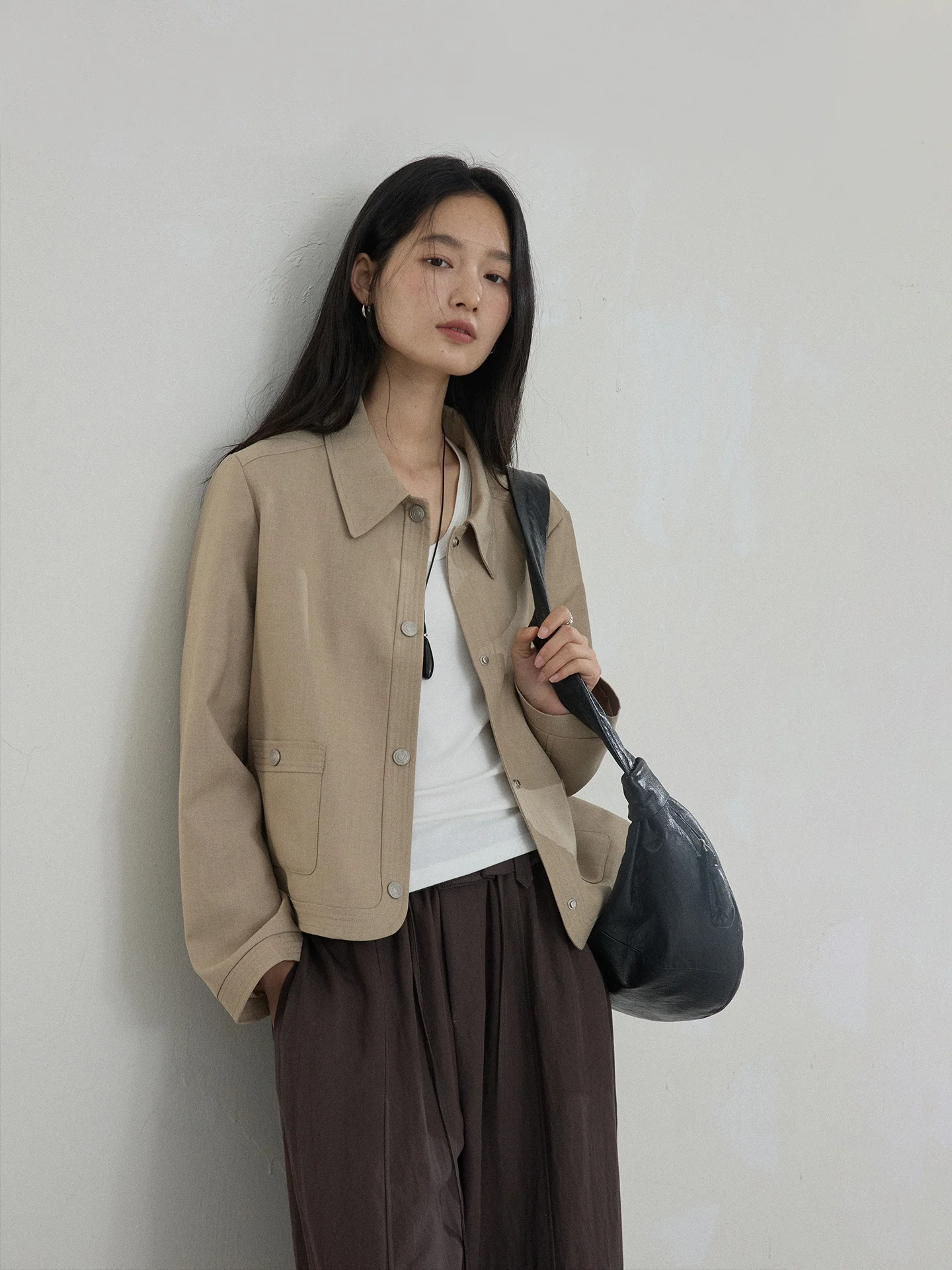 CLIPETTE Spring Vintage Khaki Short Jacket Women's Versatile Casual Style Button Closure Composite Fabric Long Sleeve Coat
CLIPETTE Spring Vintage Khaki Short Jacket Women's Versatile Casual Style Button Closure Composite Fabric Long Sleeve Coat