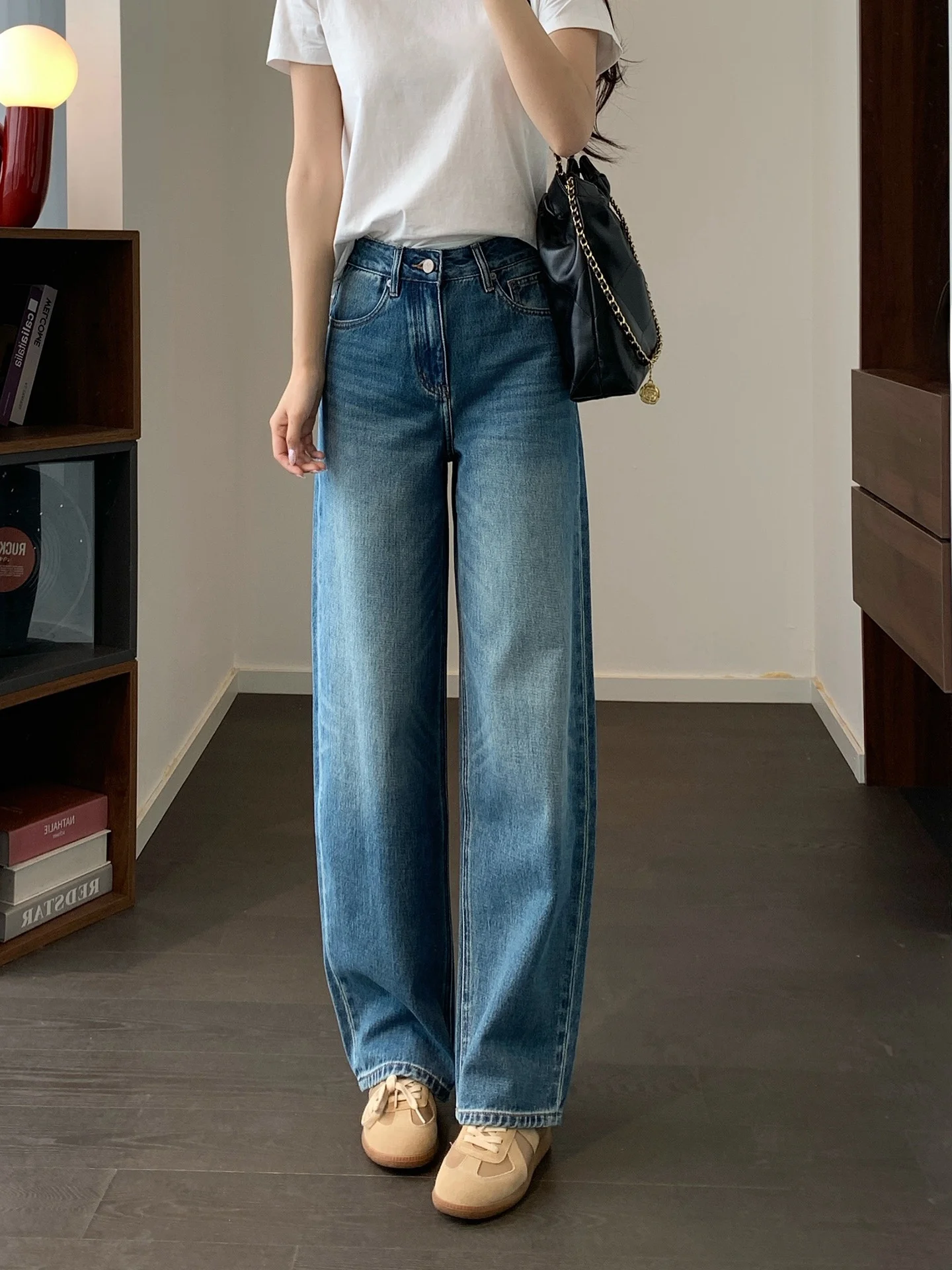 High Waist Wide Leg Jeans Dreamy Vintage Washed Loose Fit Straight Cut Denim Pants for Women Spring Season Uni Crispirit Brand
High Waist Wide Leg Jeans Dreamy Vintage Washed Loose Fit Straight Cut Denim Pants for Women Spring Season Uni Crispirit Brand