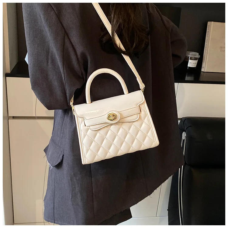 2025 Artisan-Crafted Box Satchel, Diamond-Stitch Shoulder Bag Convertible to Crossbody, Luxury Korean-inspired Purse
2025 Artisan-Crafted Box Satchel, Diamond-Stitch Shoulder Bag Convertible to Crossbody, Luxury Korean-inspired Purse