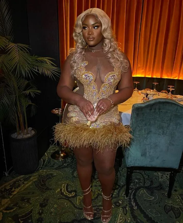 Feather Gold Sweetheart Short Prom Dresses customsized Beaded Crystal Birthday Party Dress Mermaid Mini Cocktail Homecoming
Feather Gold Sweetheart Short Prom Dresses customsized Beaded Crystal Birthday Party Dress Mermaid Mini Cocktail Homecoming