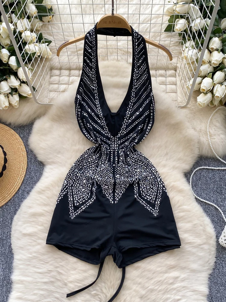 Summer Women High Waist Short Pants Halter Deep V-neck Hanging Neck Sleeveless Sexy Slimming Backless Rhinestone Jumpsuit
Summer Women High Waist Short Pants Halter Deep V-neck Hanging Neck Sleeveless Sexy Slimming Backless Rhinestone Jumpsuit