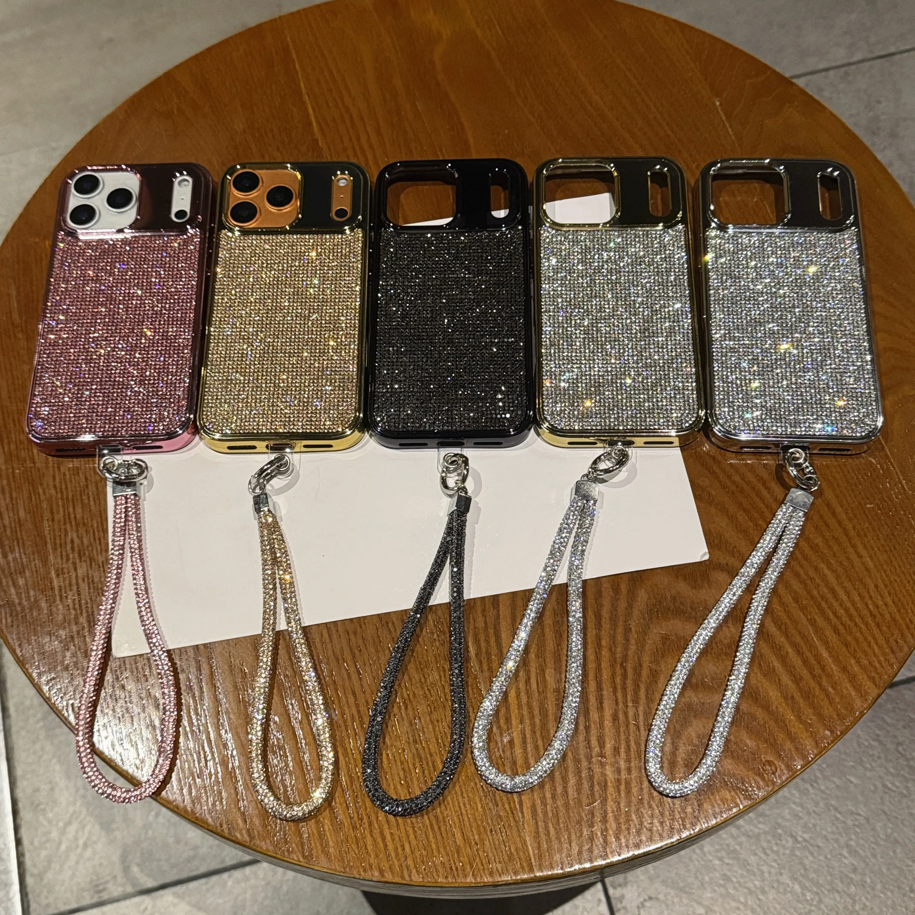 European style phone case suitable for iPhone 16 Pro 17, luxurious high-quality shiny zircon 15 protective case
European style phone case suitable for iPhone 16 Pro 17, luxurious high-quality shiny zircon 15 protective case