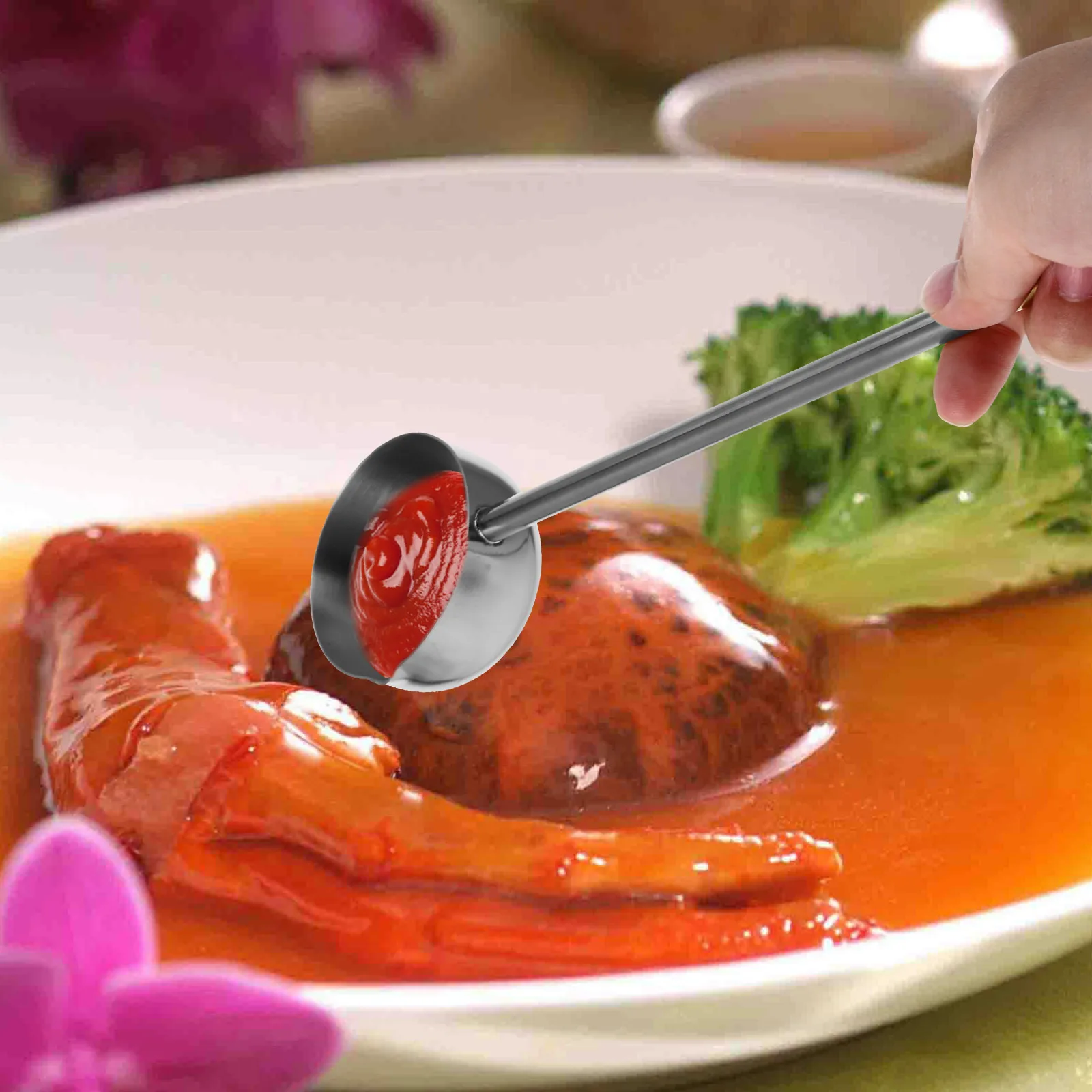Stainless Steel Ladle 80ML Large Water Spoon Wear Resistant Convenient Large Ladle Heat Oil Scoop Kitchen Gadget Dining Tool
Stainless Steel Ladle 80ML Large Water Spoon Wear Resistant Convenient Large Ladle Heat Oil Scoop Kitchen Gadget Dining Tool