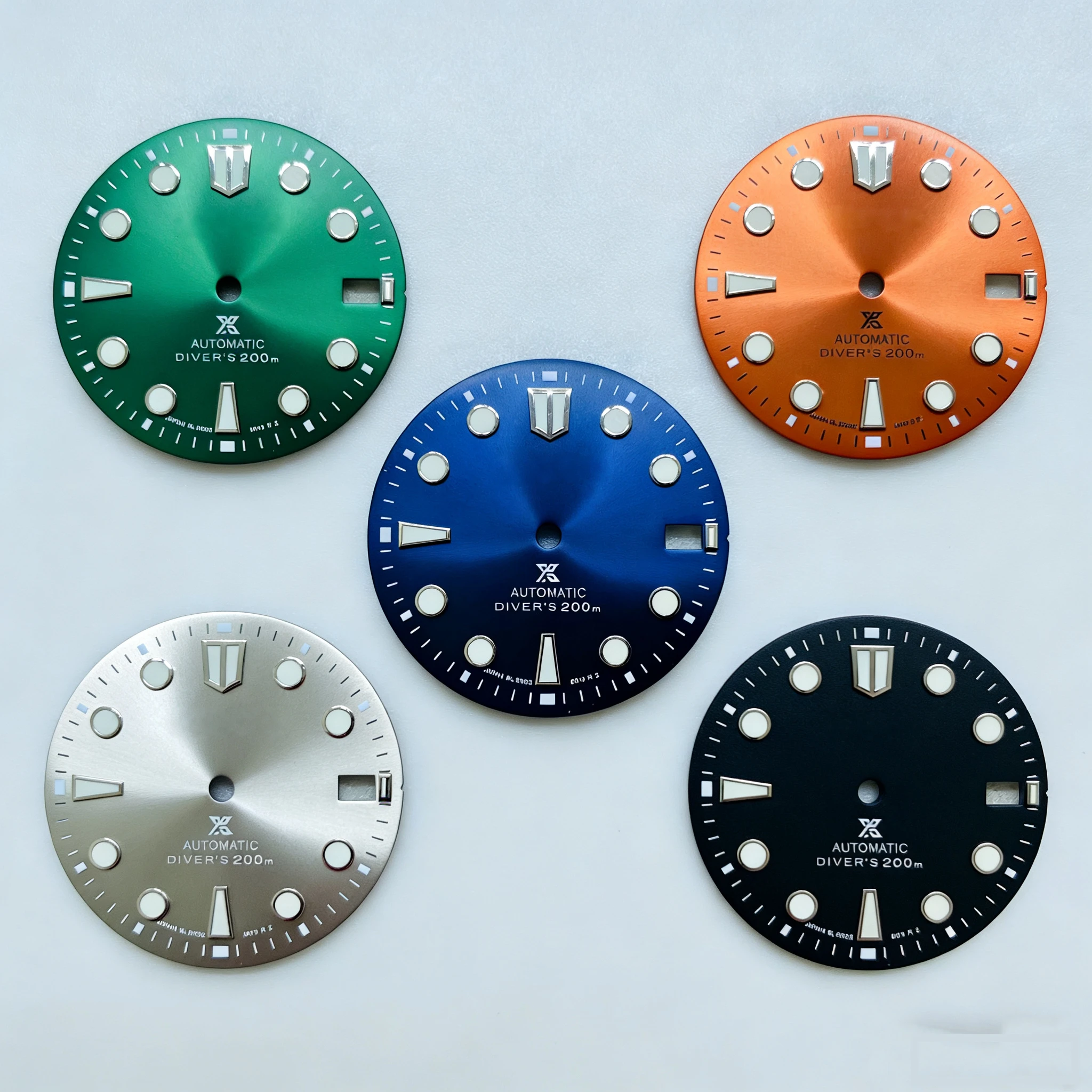 28.5mm New NH35/36 Dial C3 Green Luminous Original Japanese Mechanical Watch S Dial Single Date Suitable for Seiko Modification
28.5mm New NH35/36 Dial C3 Green Luminous Original Japanese Mechanical Watch S Dial Single Date Suitable for Seiko Modification