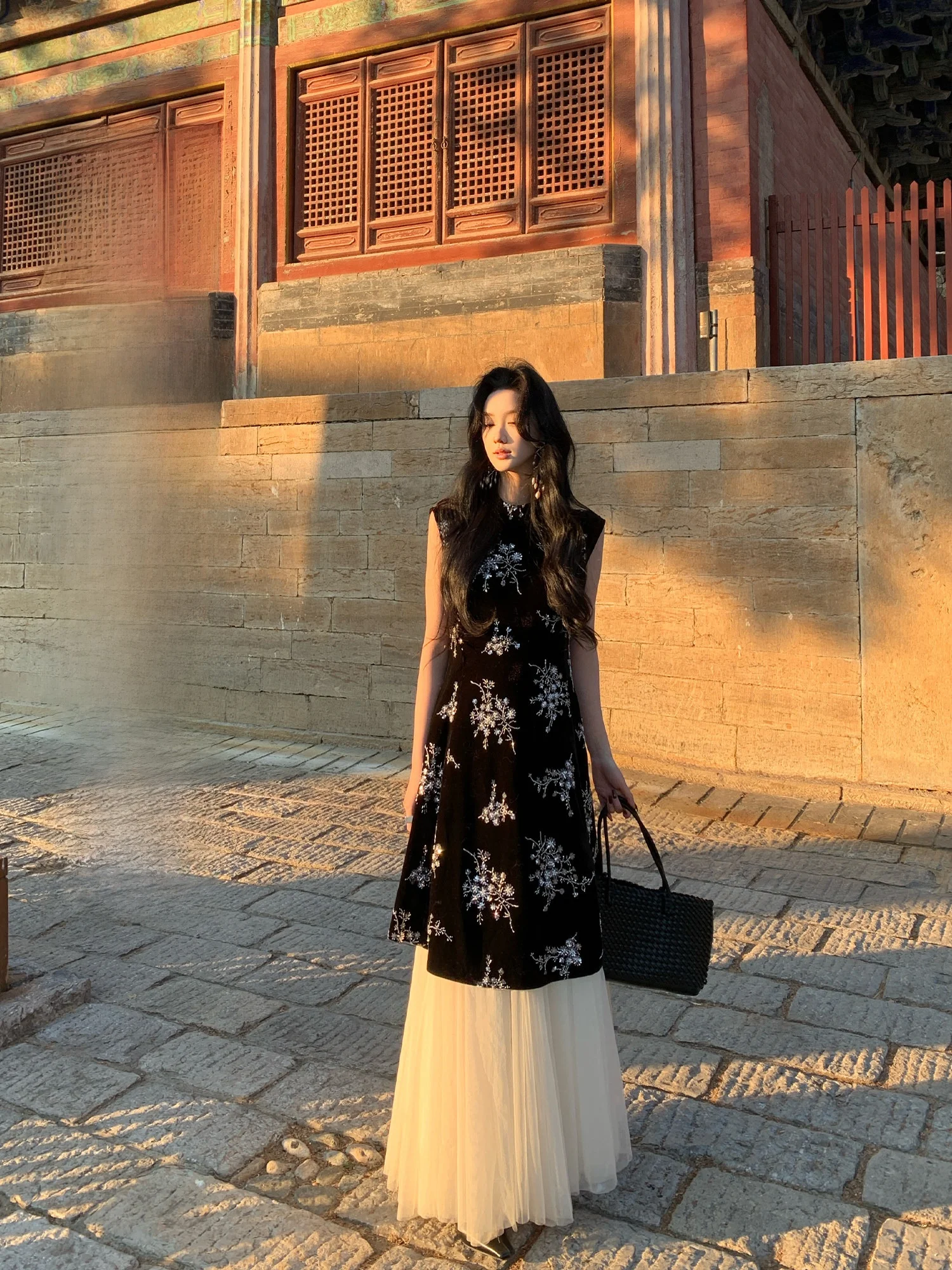 New Chinese Sle Bla Velvet Svel Dr Women's Spring Faion H-Line round Ne Daily Wear Comfortable Fit Vest Dr
New Chinese Sle Bla Velvet Svel Dr Women's Spring Faion H-Line round Ne Daily Wear Comfortable Fit Vest Dr