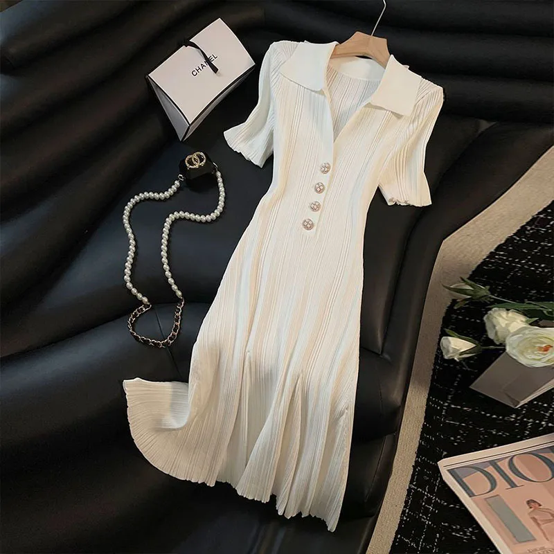 Summer Women Clothing Simple Solid Chic Button Short Sleeve Knitted Dresses French Style Sweet Temperament Elegant Dress
Summer Women Clothing Simple Solid Chic Button Short Sleeve Knitted Dresses French Style Sweet Temperament Elegant Dress