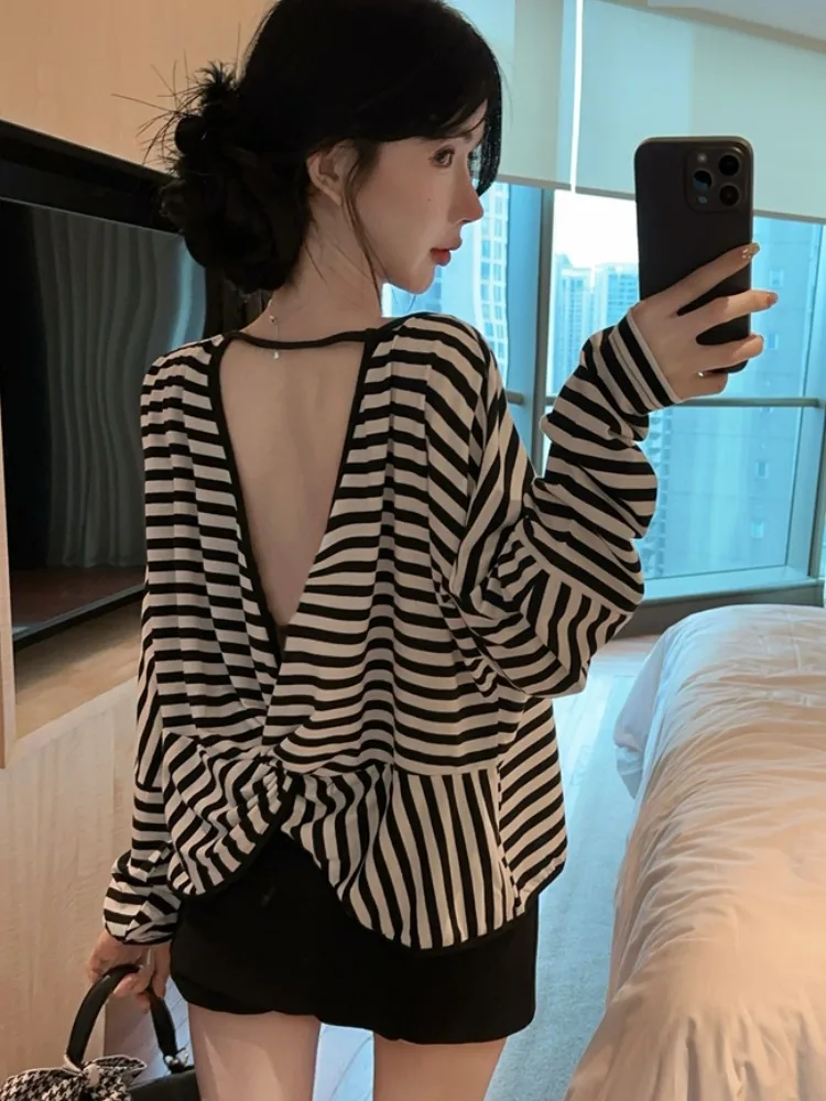 American Style Sexy Backless Tied Striped Loose Women's Top Korean Version Comfortable Casual Long Sleeve round Neck Shirt
American Style Sexy Backless Tied Striped Loose Women's Top Korean Version Comfortable Casual Long Sleeve round Neck Shirt