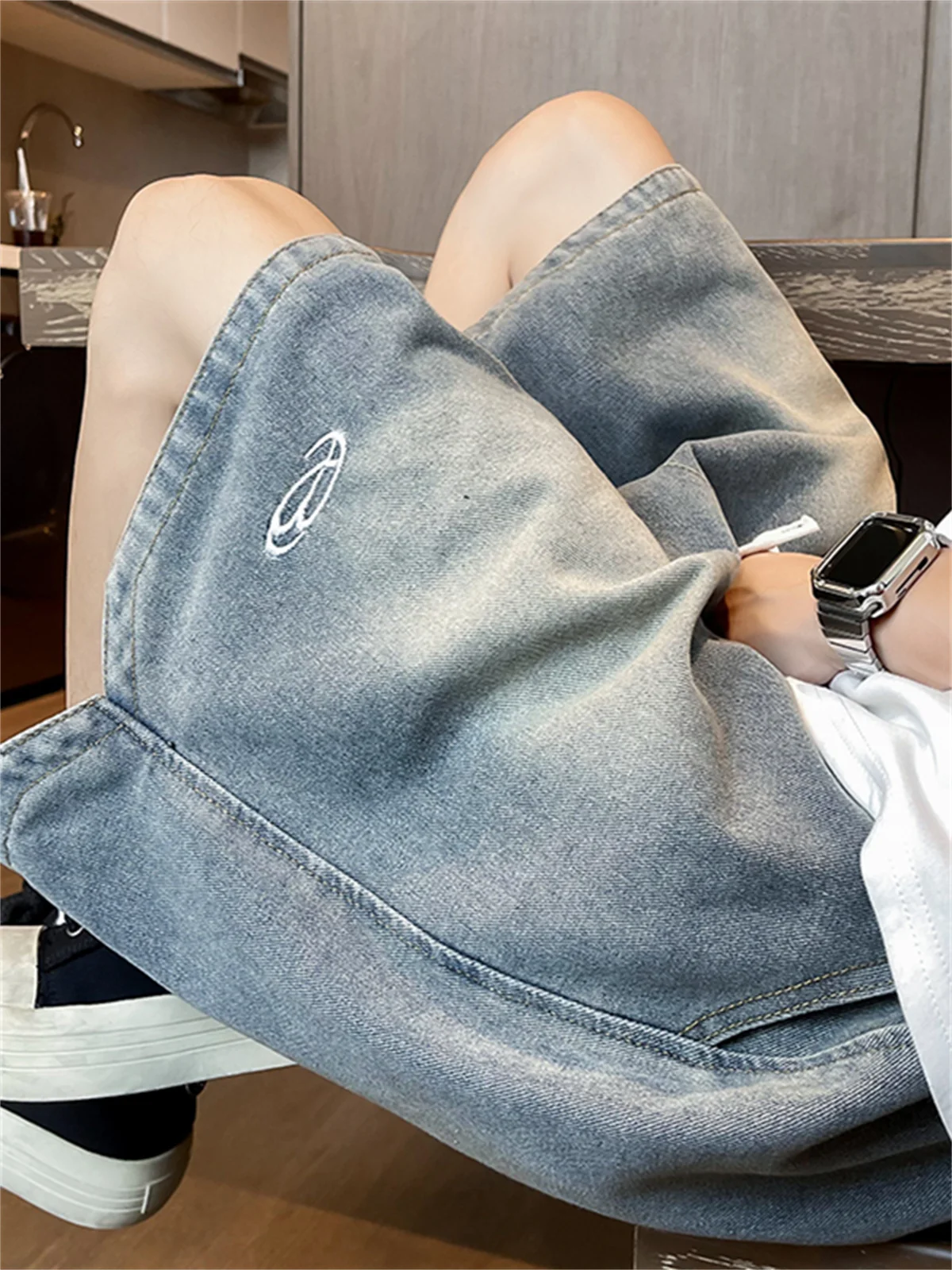 Retro American Washed Straight Leg Men's Denim Shorts Summer Trendy Loose Wide Leg High Street Five-Point Mid-Pants
Retro American Washed Straight Leg Men's Denim Shorts Summer Trendy Loose Wide Leg High Street Five-Point Mid-Pants