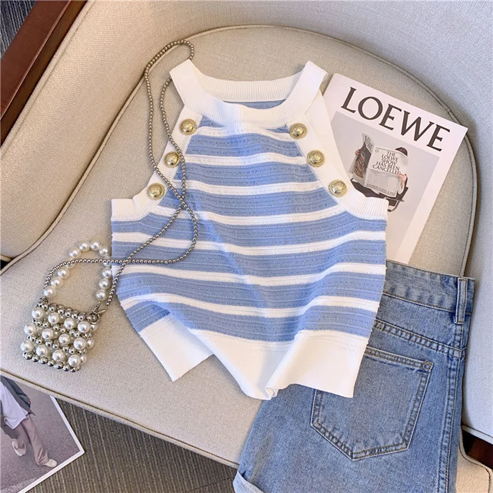 Women Crop Tops Sleeveless Gold Buttons Knitwear Sexy Elegant Streetwear Vests 2025 Summer Halter Slim Striped Knitted Vests
Women Crop Tops Sleeveless Gold Buttons Knitwear Sexy Elegant Streetwear Vests 2025 Summer Halter Slim Striped Knitted Vests
