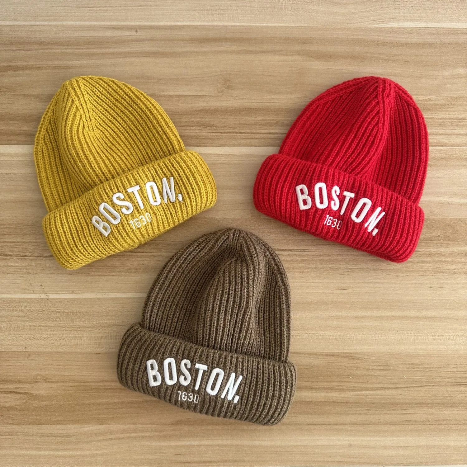 Baby knitted wool hat elastic pullover hat wrap-up hat letter personalised fashion hat boys and girls autumn and winter fashion
Baby knitted wool hat elastic pullover hat wrap-up hat letter personalised fashion hat boys and girls autumn and winter fashion