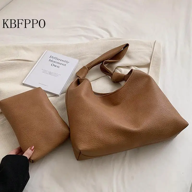 Корейская версия маленькая свежая сумка из мягкой искусственной кожи большой вместимости женская простая сумка для поездок Новинка 2023 женская сумка-мессенджер
Корейская версия маленькая свежая сумка из мягкой искусственной кожи большой вместимости женская простая сумка для поездок Новинка 2023 женская сумка-мессенджер