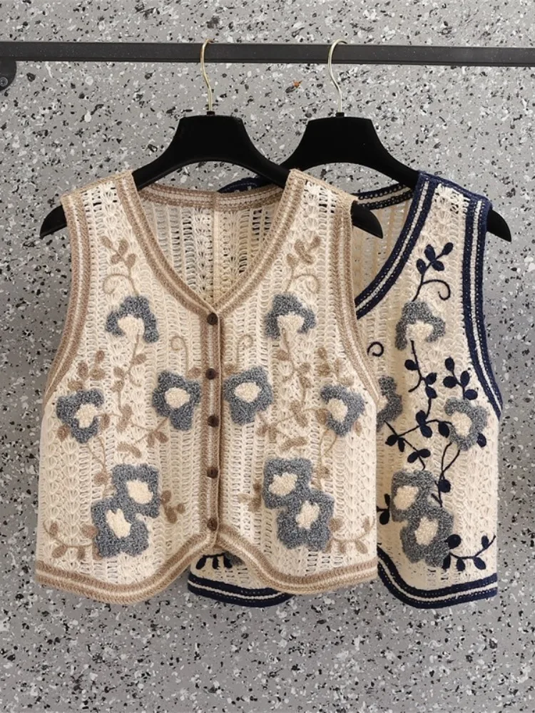 plus Size Women's Embroidered Knit Vest Spring 2024 V-Neck 3D Floral Design Fashionable Cardigan Trendy Office Wear
plus Size Women's Embroidered Knit Vest Spring 2024 V-Neck 3D Floral Design Fashionable Cardigan Trendy Office Wear