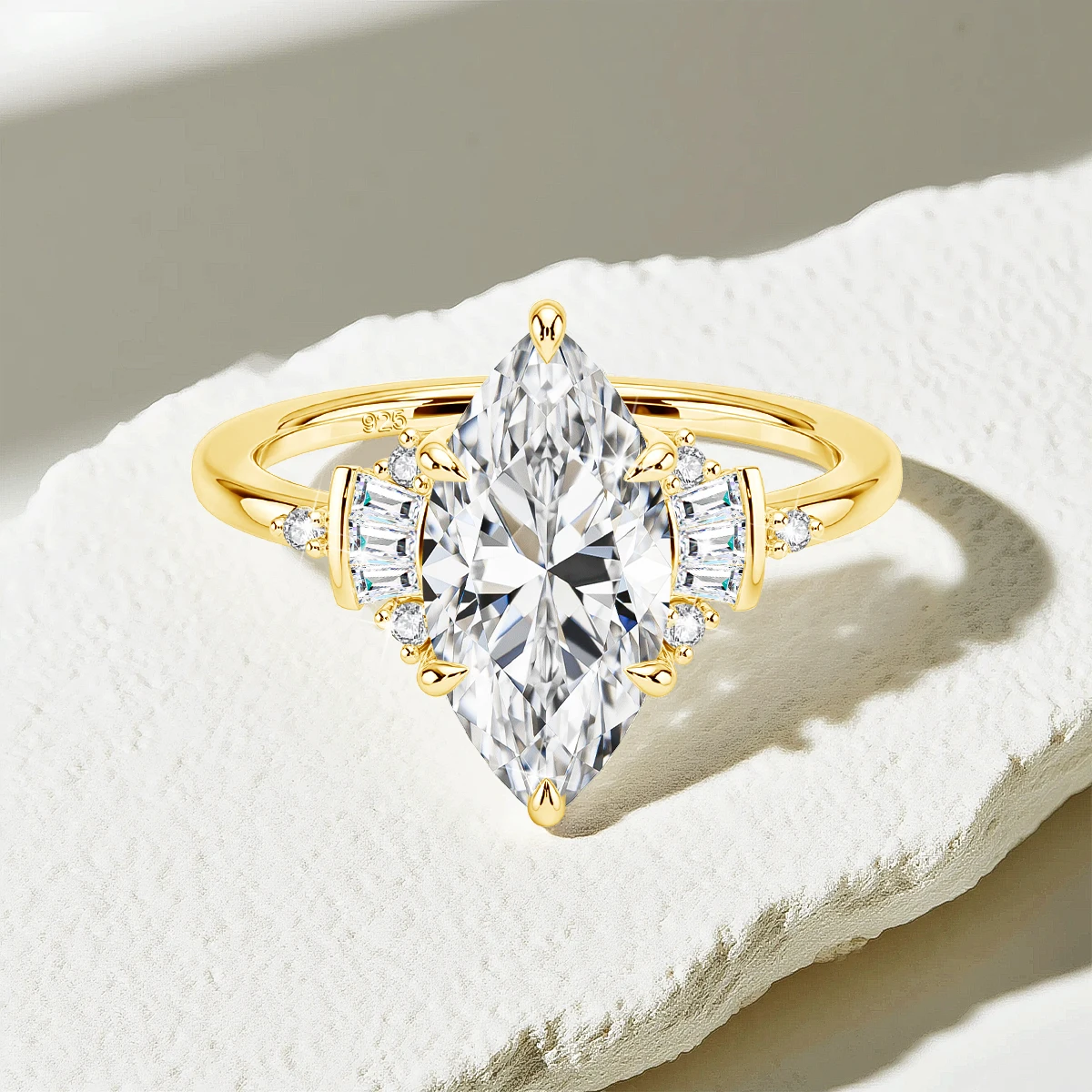 Original 925 Silver Marquise Moissanite Rings with GRA Certificate D VVS1 Lab Diamond Wedding Ring for Women Luxury Jewelry
Original 925 Silver Marquise Moissanite Rings with GRA Certificate D VVS1 Lab Diamond Wedding Ring for Women Luxury Jewelry