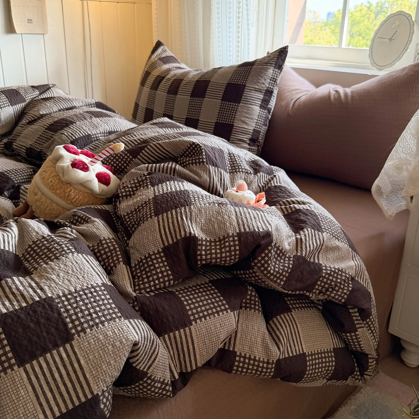 3/4Pcs Bedding Set Simple, Comfortable, And Retro Plaid Bed Sheets With Pillowcase Cotton Duvet Cover Set Single Bed Linen
3/4Pcs Bedding Set Simple, Comfortable, And Retro Plaid Bed Sheets With Pillowcase Cotton Duvet Cover Set Single Bed Linen