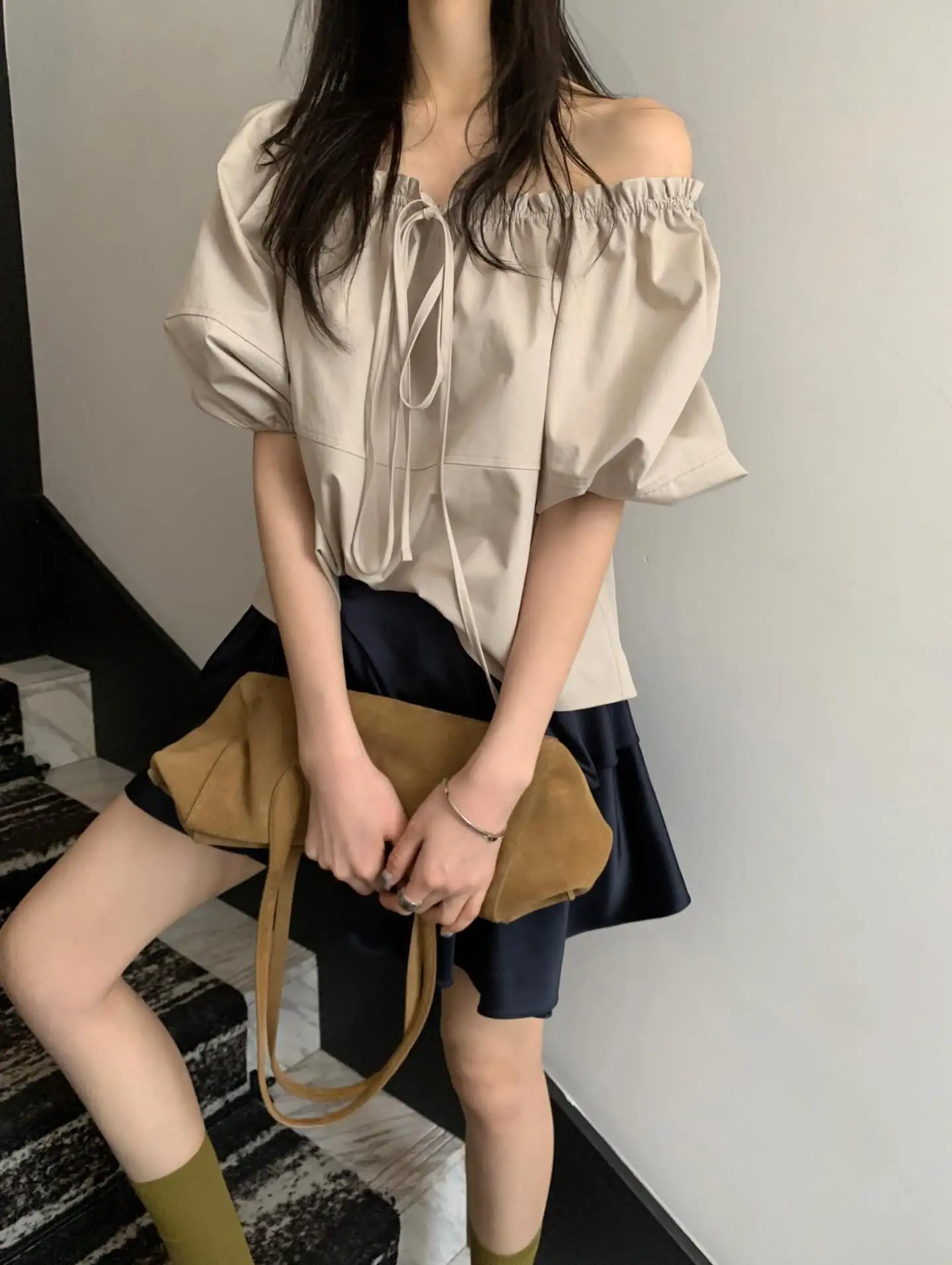 Chic Lantern Sleeve Shirt Women's Sweet Wood Grain Drawstring Loose Slimming Buxom Shoulder Baring Top Cotton Polyester ...
Chic Lantern Sleeve Shirt Women's Sweet Wood Grain Drawstring Loose Slimming Buxom Shoulder Baring Top Cotton Polyester ...