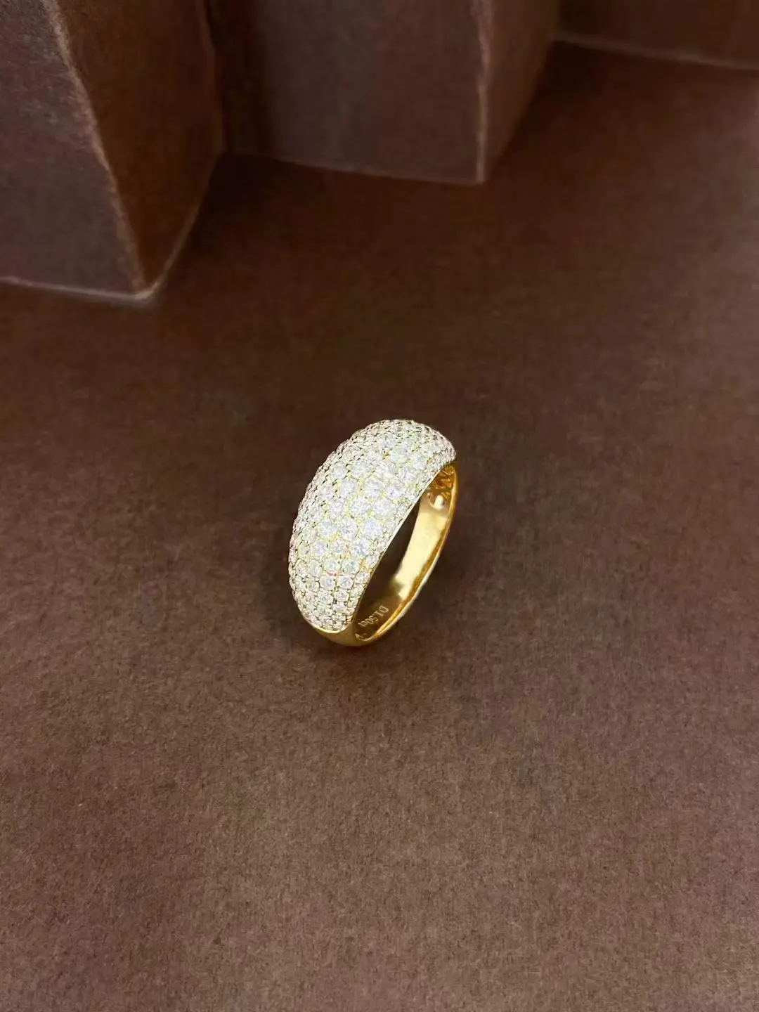 XCL HIGH CLASS LUXURY FULL DIAMOND SETTING DESIGN RING FINE JEWELRY FOR ENGAGEMENT PARTY WEEDING ANNIVERSARY
XCL HIGH CLASS LUXURY FULL DIAMOND SETTING DESIGN RING FINE JEWELRY FOR ENGAGEMENT PARTY WEEDING ANNIVERSARY