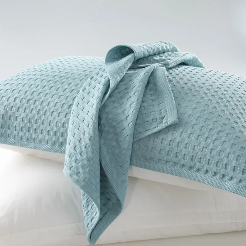 New cotton waffle fabric jacquard pillow towel yarn-dyed Morandi color pillow towel solid color simple home soft and comfortable
New cotton waffle fabric jacquard pillow towel yarn-dyed Morandi color pillow towel solid color simple home soft and comfortable