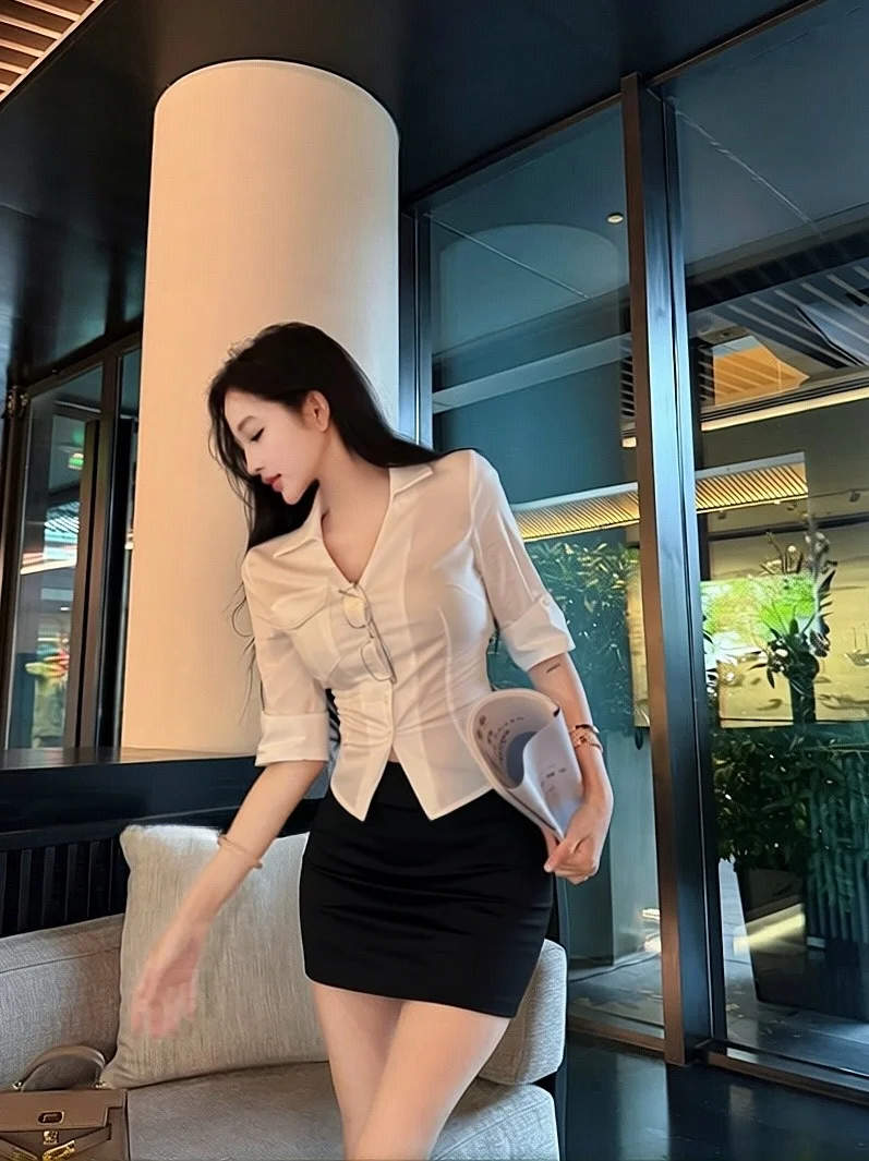 Fashionable White Collar mid Sleeve Shirt And High Waist Bodycon Skirt Two Piece Set for Women Summer Commute Style
Fashionable White Collar mid Sleeve Shirt And High Waist Bodycon Skirt Two Piece Set for Women Summer Commute Style