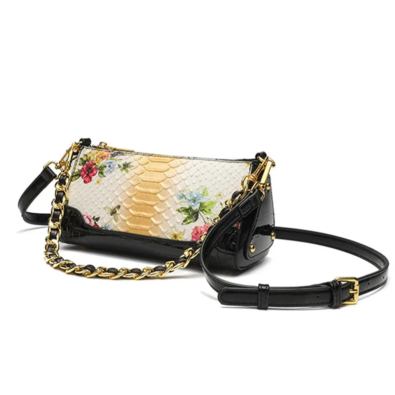 Сумка-клатч с крокодиловым принтом и магнитной застежкой, модная женская сумка, треугольная сумка через плечо.
Сумка-клатч с крокодиловым принтом и магнитной застежкой, модная женская сумка, треугольная сумка через плечо.