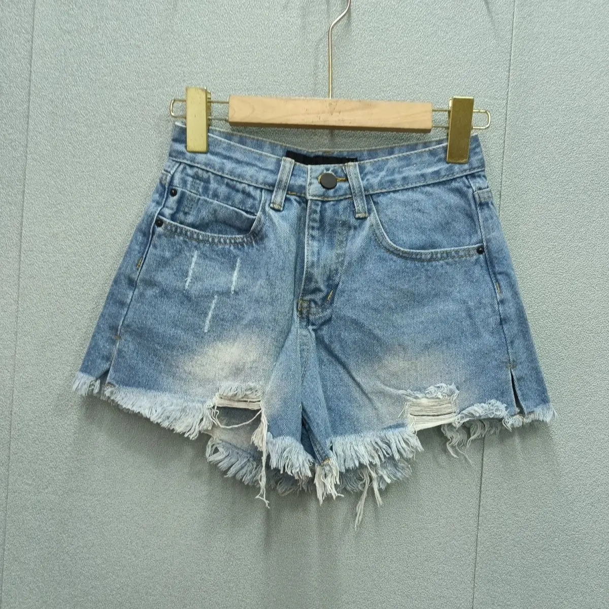2026Summer denim shorts for women black jeans shorts women distressed short mujer white jean shorts ripped y2k streetwear
2026Summer denim shorts for women black jeans shorts women distressed short mujer white jean shorts ripped y2k streetwear