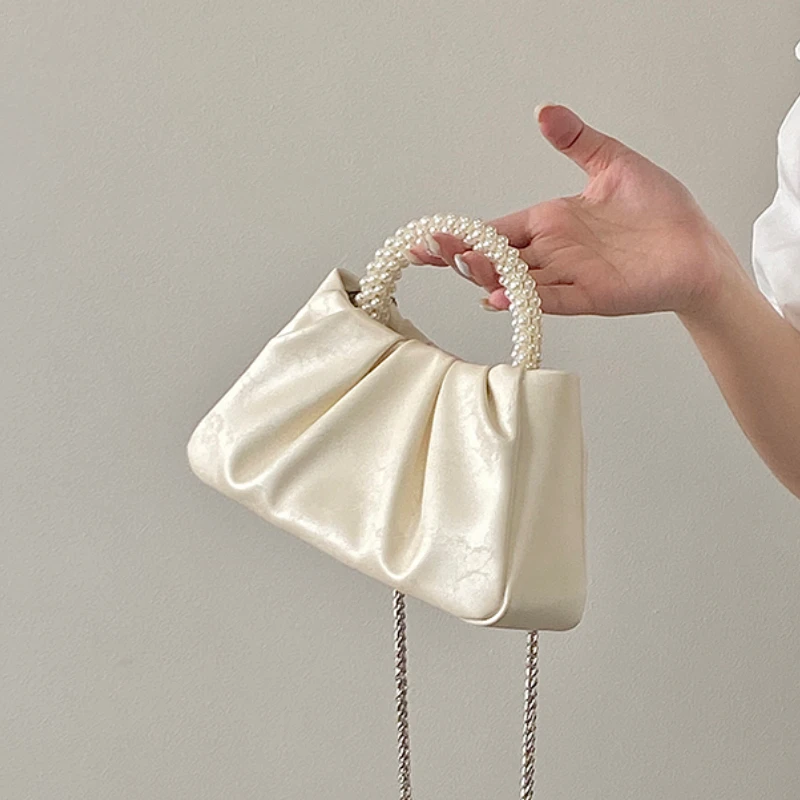 Pleated PU Leather Women's Small Shoulder Bags Pearl Handle Ladies Clutch Purse Handbags Retro Chain Female Crossbody Bag
Pleated PU Leather Women's Small Shoulder Bags Pearl Handle Ladies Clutch Purse Handbags Retro Chain Female Crossbody Bag