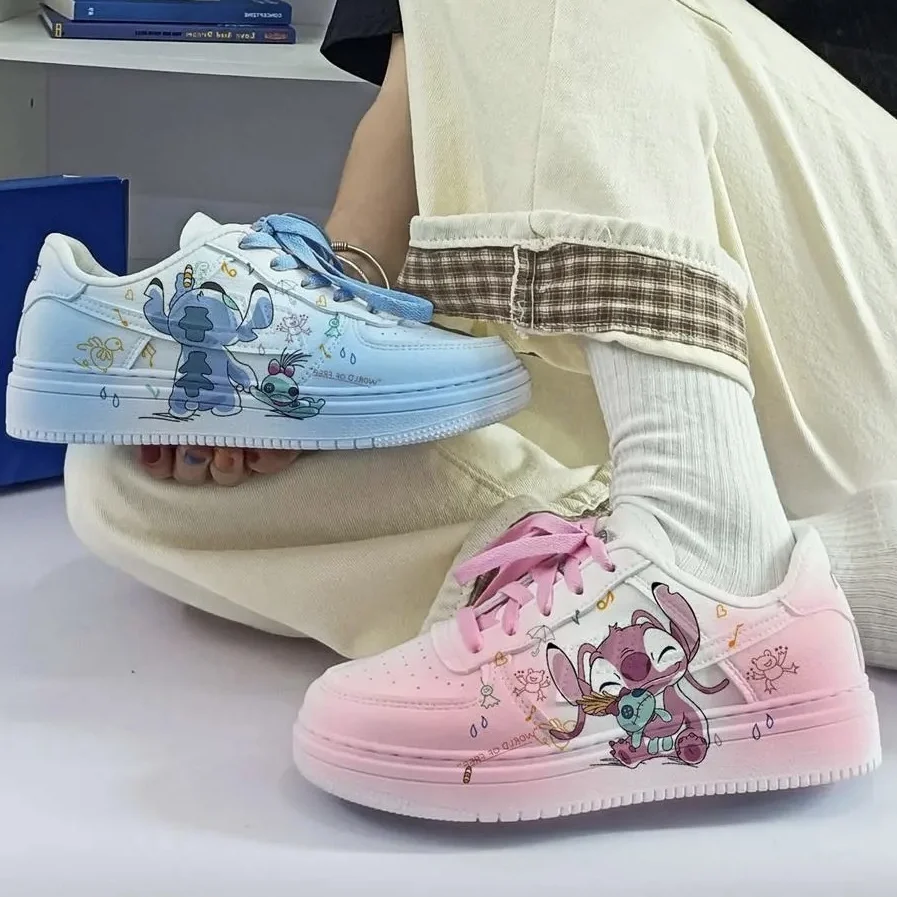 Милые кроссовки со строчкой в стиле аниме, удобная универсальная обувь дофамина с рисунком граффити, вентилируемый комплект для пары, подарок другу
Милые кроссовки со строчкой в стиле аниме, удобная универсальная обувь дофамина с рисунком граффити, вентилируемый комплект для пары, подарок другу