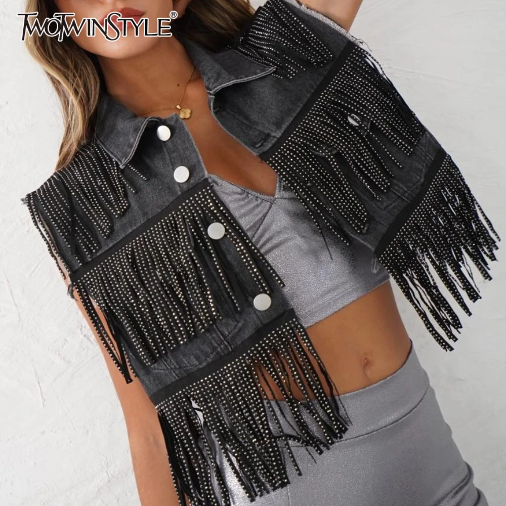 TWOTWINSTYLE High Street Loose Spliced Single Breasted Coat for Women Lapel Long Sleeveless Patchwork Tassels Fashion Top Female
TWOTWINSTYLE High Street Loose Spliced Single Breasted Coat for Women Lapel Long Sleeveless Patchwork Tassels Fashion Top Female
