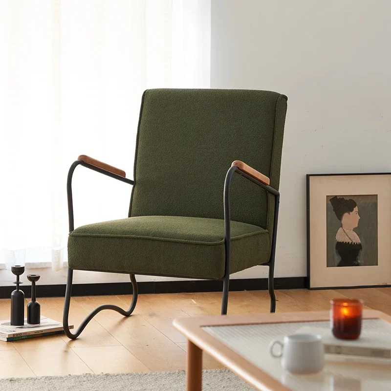 -Роскошный балкон для отдыха в европейском стиле, ретро-дизайн, одиночный диван-кресло с подлокотником
-Роскошный балкон для отдыха в европейском стиле, ретро-дизайн, одиночный диван-кресло с подлокотником