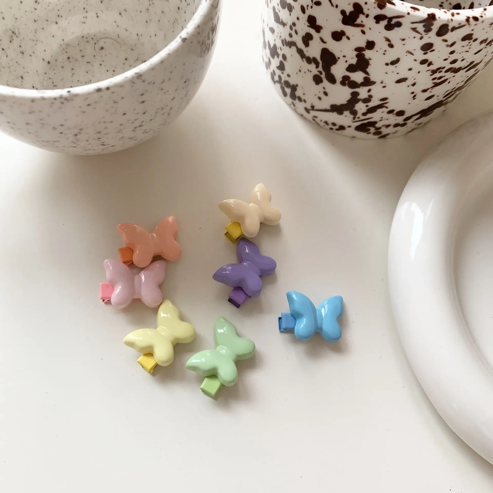Premium Candy Color Small Butterfly Hair Clip for Side Bangs Cute Sweet Resin Non Slip Soft Strong Hold Daily Use
Premium Candy Color Small Butterfly Hair Clip for Side Bangs Cute Sweet Resin Non Slip Soft Strong Hold Daily Use