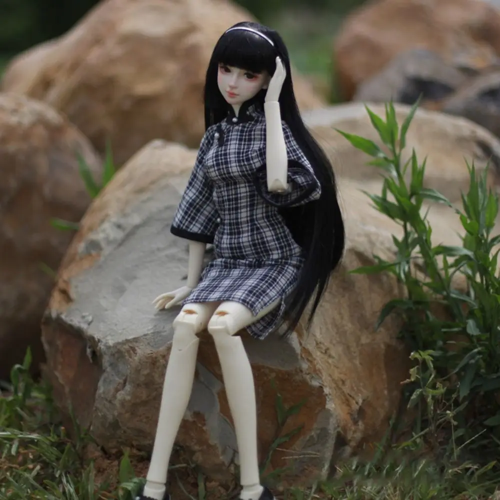 Handmade Chinese Dresses Clothes Cute Doll Traditional Retro Grid Cheongsam Fashion for 1/3 1/4 45/60cm Dolls Accessories
Handmade Chinese Dresses Clothes Cute Doll Traditional Retro Grid Cheongsam Fashion for 1/3 1/4 45/60cm Dolls Accessories