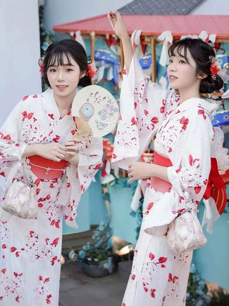 Japanese Kimono For Women White Floral Print Bath Robe Hot Spring Kawaii Girls Portrait Showcase Photoshooting Geisha Cosplay
Japanese Kimono For Women White Floral Print Bath Robe Hot Spring Kawaii Girls Portrait Showcase Photoshooting Geisha Cosplay