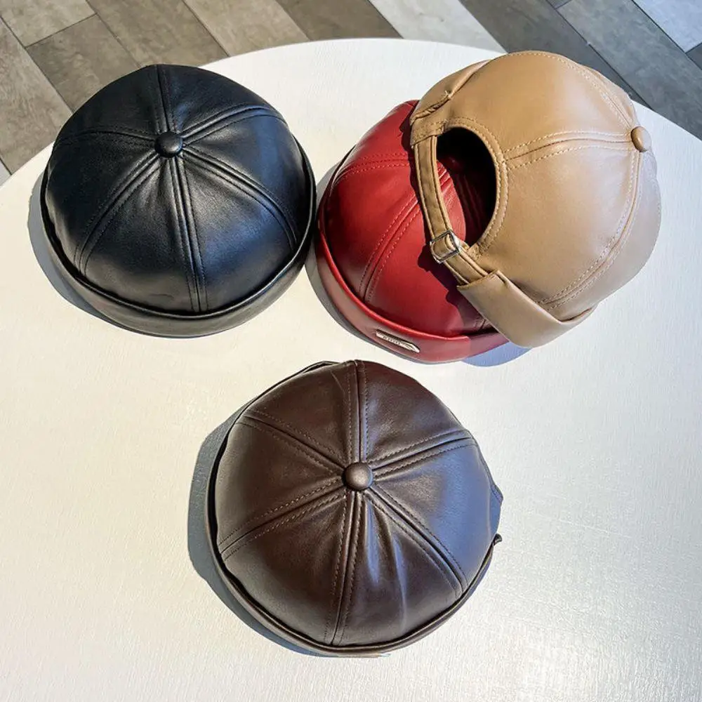 Женская винтажная кепка Landlord из искусственной кожи, регулируемая шляпа в стиле хип-хоп без полей из дыни, круглая верхняя кепка-докер, однотонная кепка художника
Женская винтажная кепка Landlord из искусственной кожи, регулируемая шляпа в стиле хип-хоп без полей из дыни, круглая верхняя кепка-докер, однотонная кепка художника