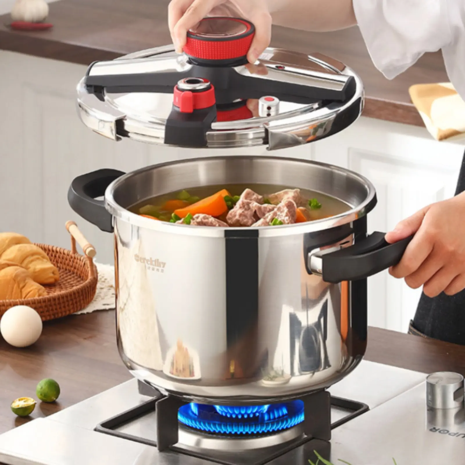 Pressure Pot Multiple Safety Features Stainless Steel Pressure Pot Fast Cooking Pot Even Heat Distribution for Families
Pressure Pot Multiple Safety Features Stainless Steel Pressure Pot Fast Cooking Pot Even Heat Distribution for Families