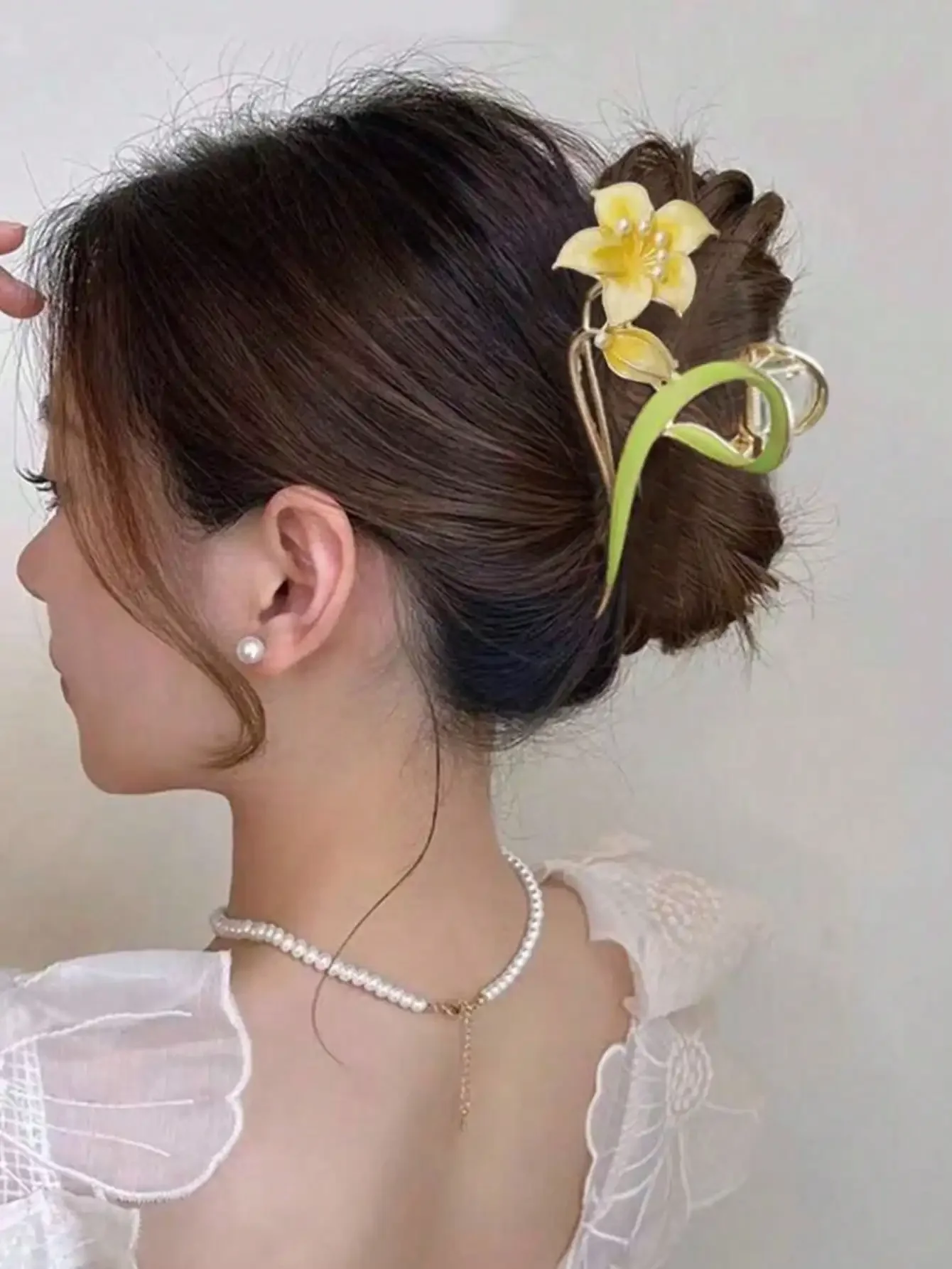 1pc Women's Multi-Color Flower Leaf Alloy Faux Pearl Drip Oil Decoration Fixed Hair Fashion Large Hair Claw Suitable For Daily Use Summer Hair Accessories Beach Claw Clips Vacay Hair Clips,Holiday,Travel,Festival,Party
1pc Women's Multi-Color Flower Leaf Alloy Faux Pearl Drip Oil Decoration Fixed Hair Fashion Large Hair Claw Suitable For Daily Use Summer Hair Accessories Beach Claw Clips Vacay Hair Clips,Holiday,Travel,Festival,Party
