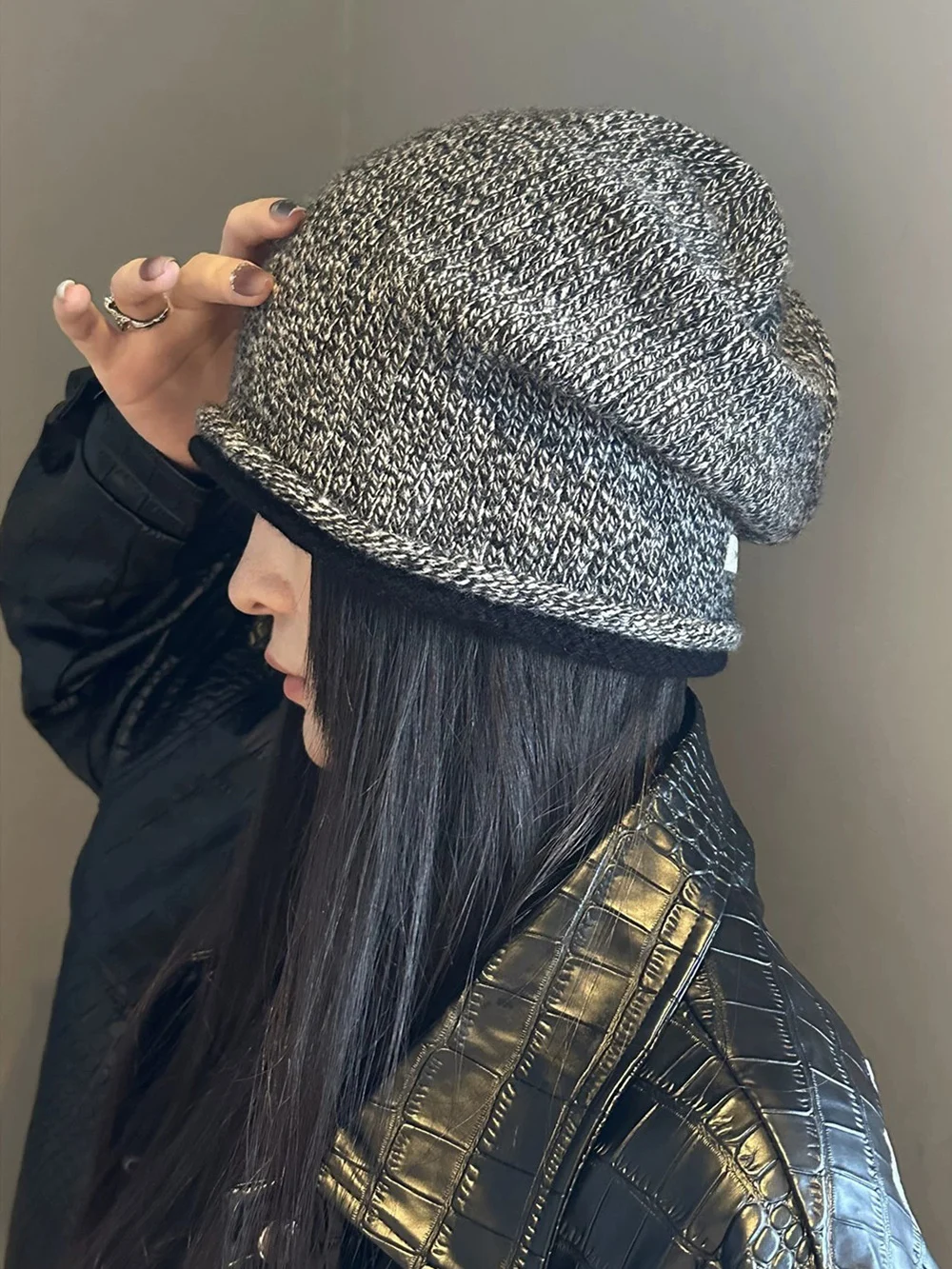 Slouchy Beanie Wool Stocking Cap Contrast Double Roll Up Edge Knitted Hat Women Bonnet
Slouchy Beanie Wool Stocking Cap Contrast Double Roll Up Edge Knitted Hat Women Bonnet