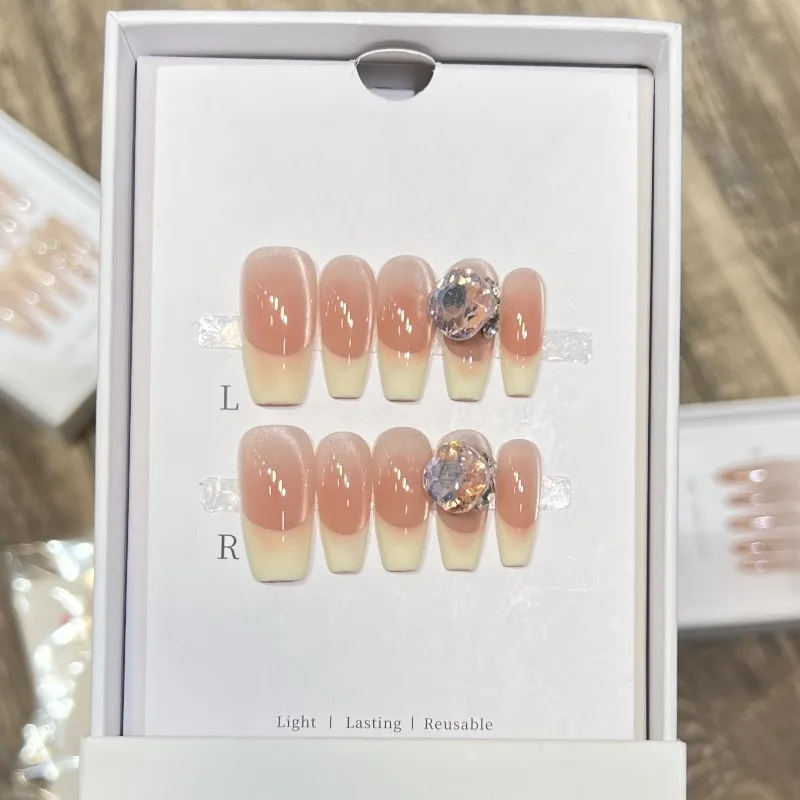 10Pcs Handmade Nail Cat Eye French Nude Pink with Large Diamond Accents Press-On Nail Tips Perfect Gift for Women and Friends
10Pcs Handmade Nail Cat Eye French Nude Pink with Large Diamond Accents Press-On Nail Tips Perfect Gift for Women and Friends