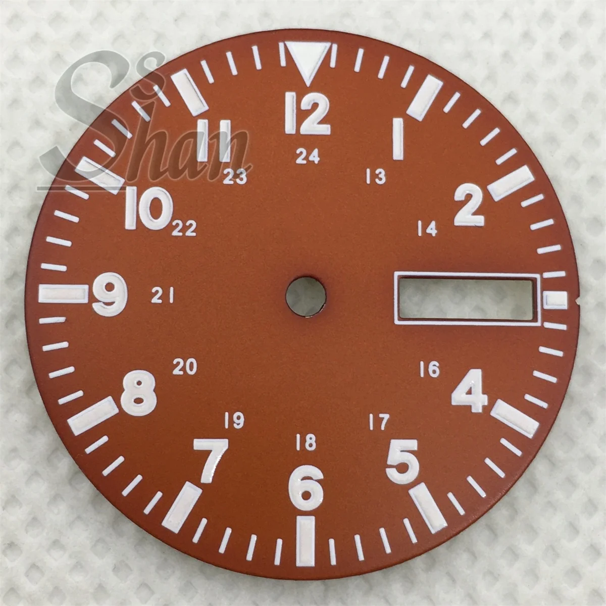 28.8mm dial date calendar window green luminous accessory is suitable for the modification of NH36 movement wristwatches
28.8mm dial date calendar window green luminous accessory is suitable for the modification of NH36 movement wristwatches