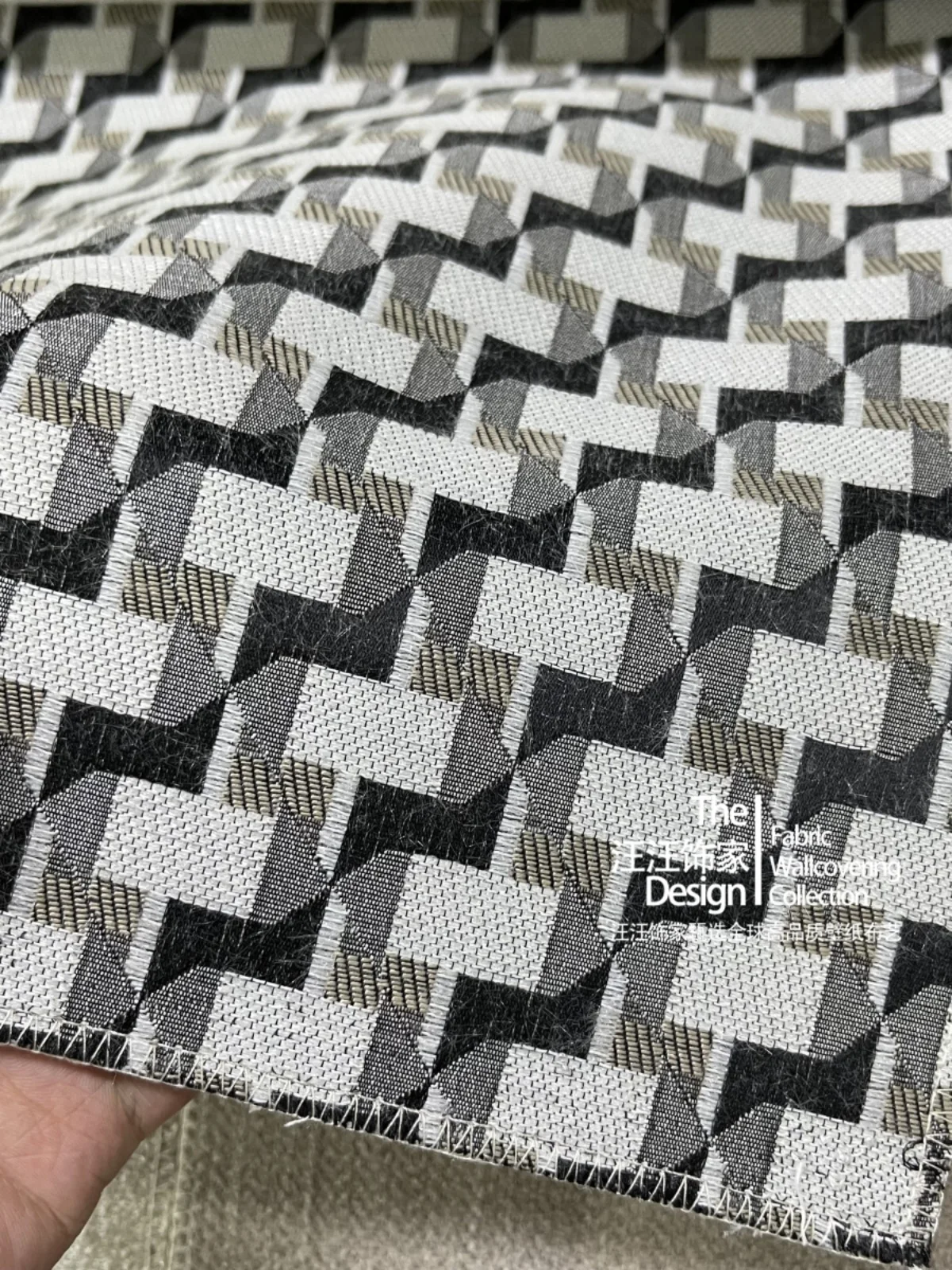 Modern Simple Luxury Diamond Grid Pillow Fabric Living Room Study Room Curtain Art Home Decor Half Light Blocking Customized
Modern Simple Luxury Diamond Grid Pillow Fabric Living Room Study Room Curtain Art Home Decor Half Light Blocking Customized