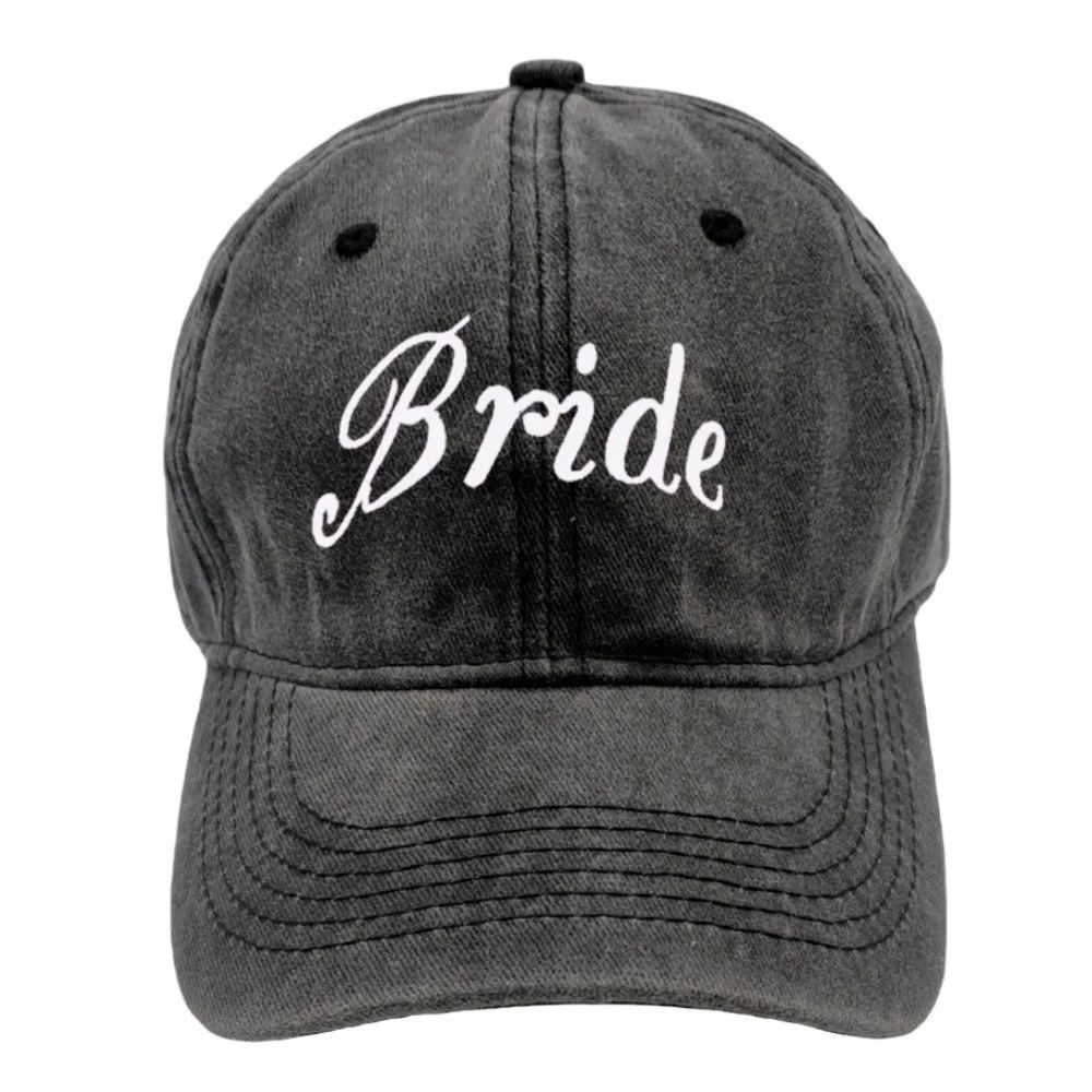 Retro bride groom Embroidery Baseball Cap Soft Top Washed Cotton Couple Cap Adjustable Sunscreen Hats For Man Women
Retro bride groom Embroidery Baseball Cap Soft Top Washed Cotton Couple Cap Adjustable Sunscreen Hats For Man Women